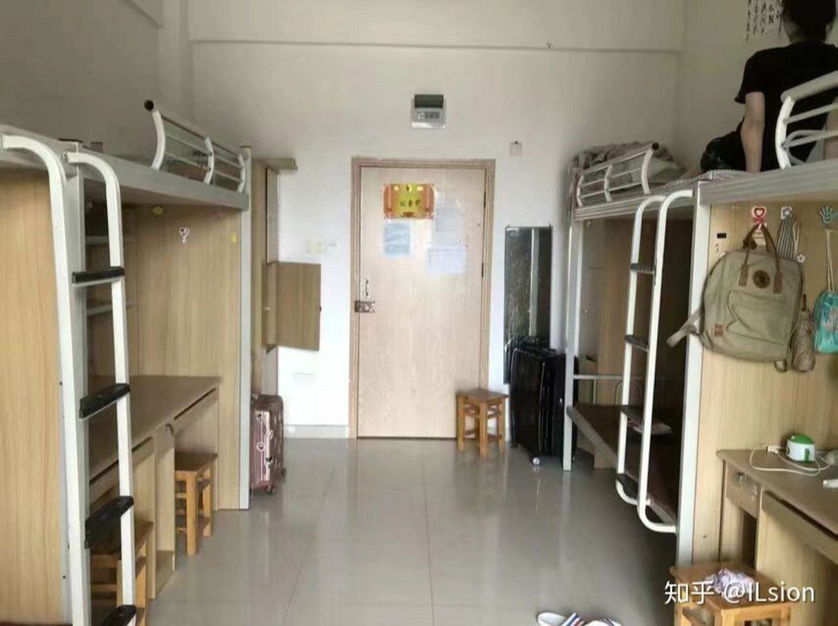 重庆第二师范学院宿舍 这是重庆第二师范学院的宿舍 也可解答转专业