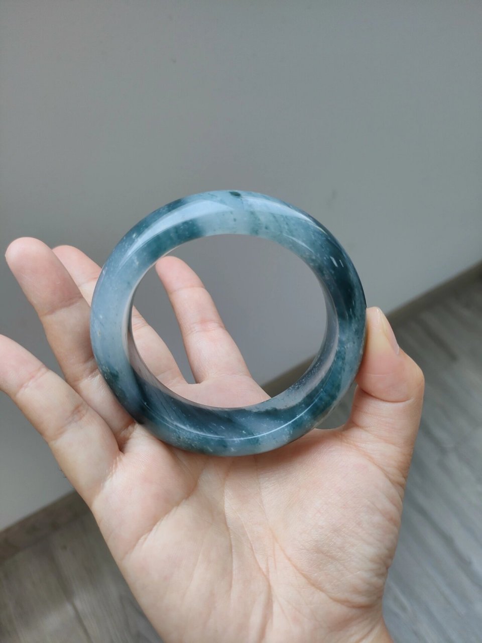 钠长石玉手镯 水沫子水沫玉钠长石飘蓝花 一只色种俱全的手镯 满圈飘