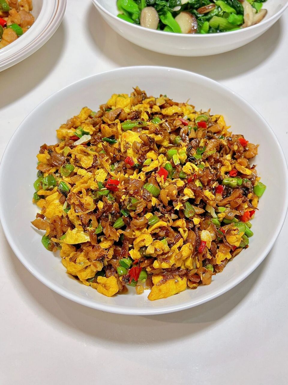 双椒鸡丁 外婆菜豆角炒蛋 香菇菜苔 	 双椒鸡丁 11566鸡腿洗净