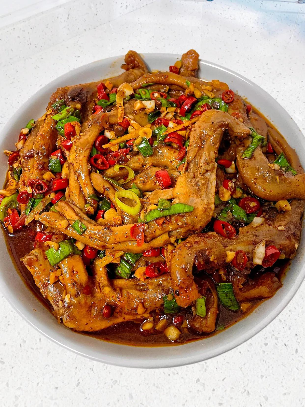 好吃到辣炒鸭爪!又麻又辣巨下饭!