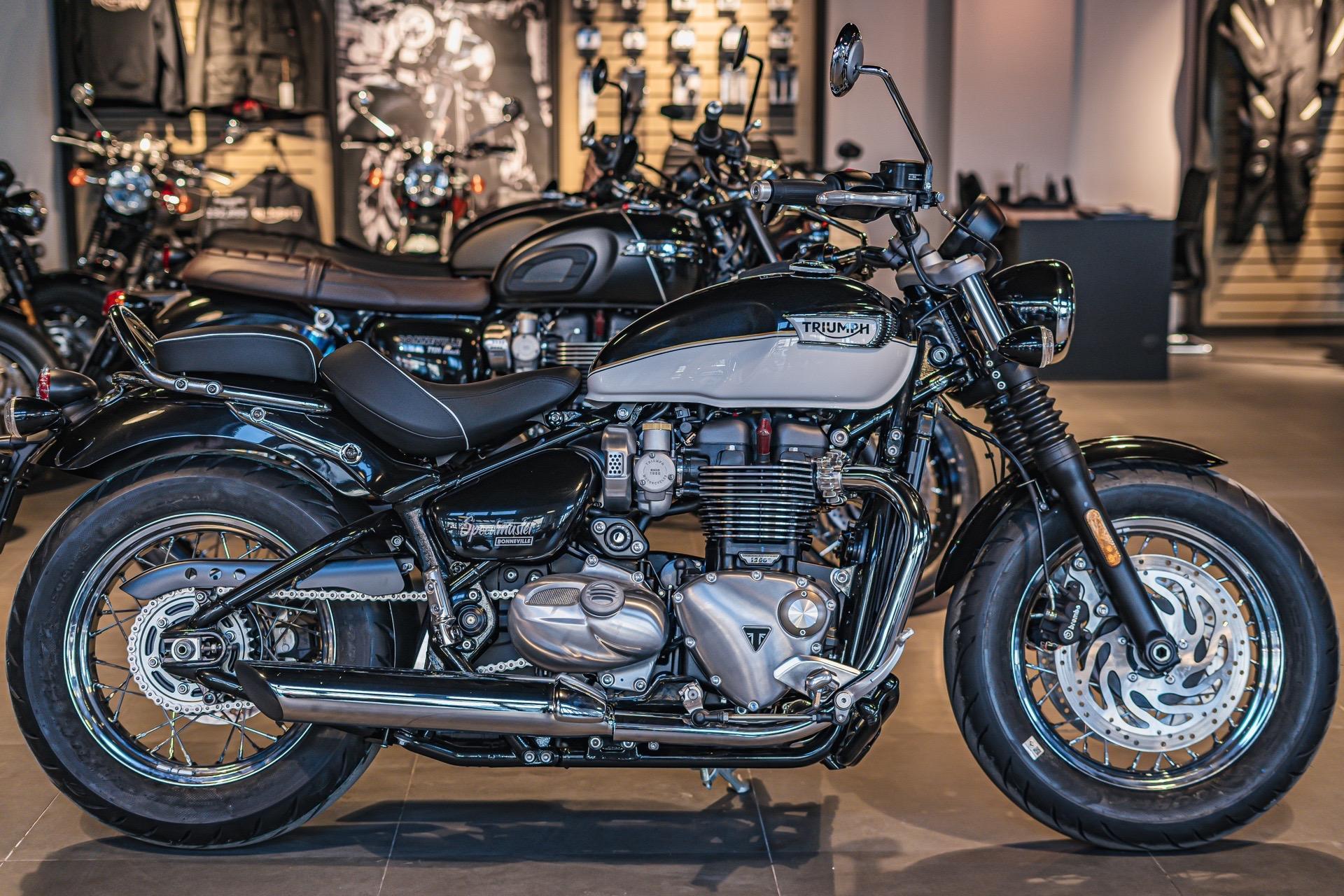 纯正英式复古巡航的代表 精致 优雅 无与伦比的驾驶感受 纵享丝滑关注