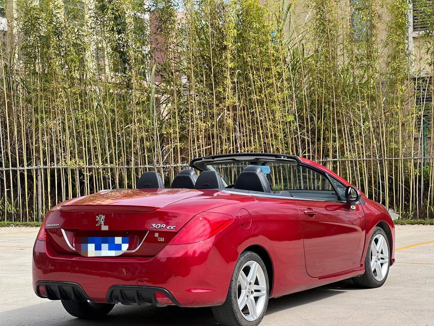 标致308cc敞篷跑车 92拿下11年7月标志308cc 1.