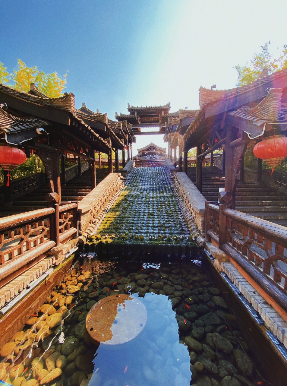 西安周边一日游———周至水街 周至水街是位于中国西安周至县城东南