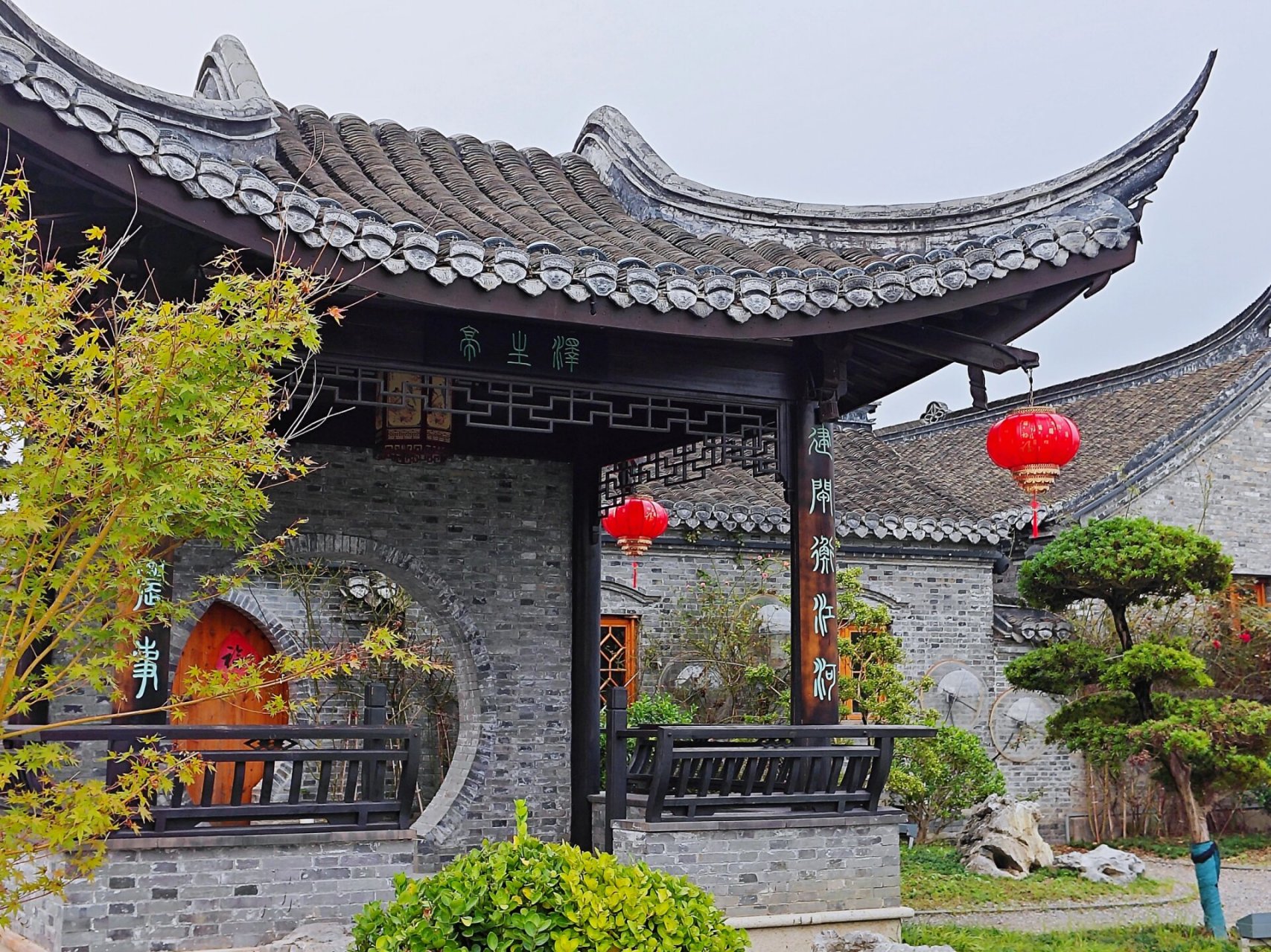 南通遛娃之唐闸古镇北市景区 古镇的建筑还是挺有特色的 中秋节人挺多