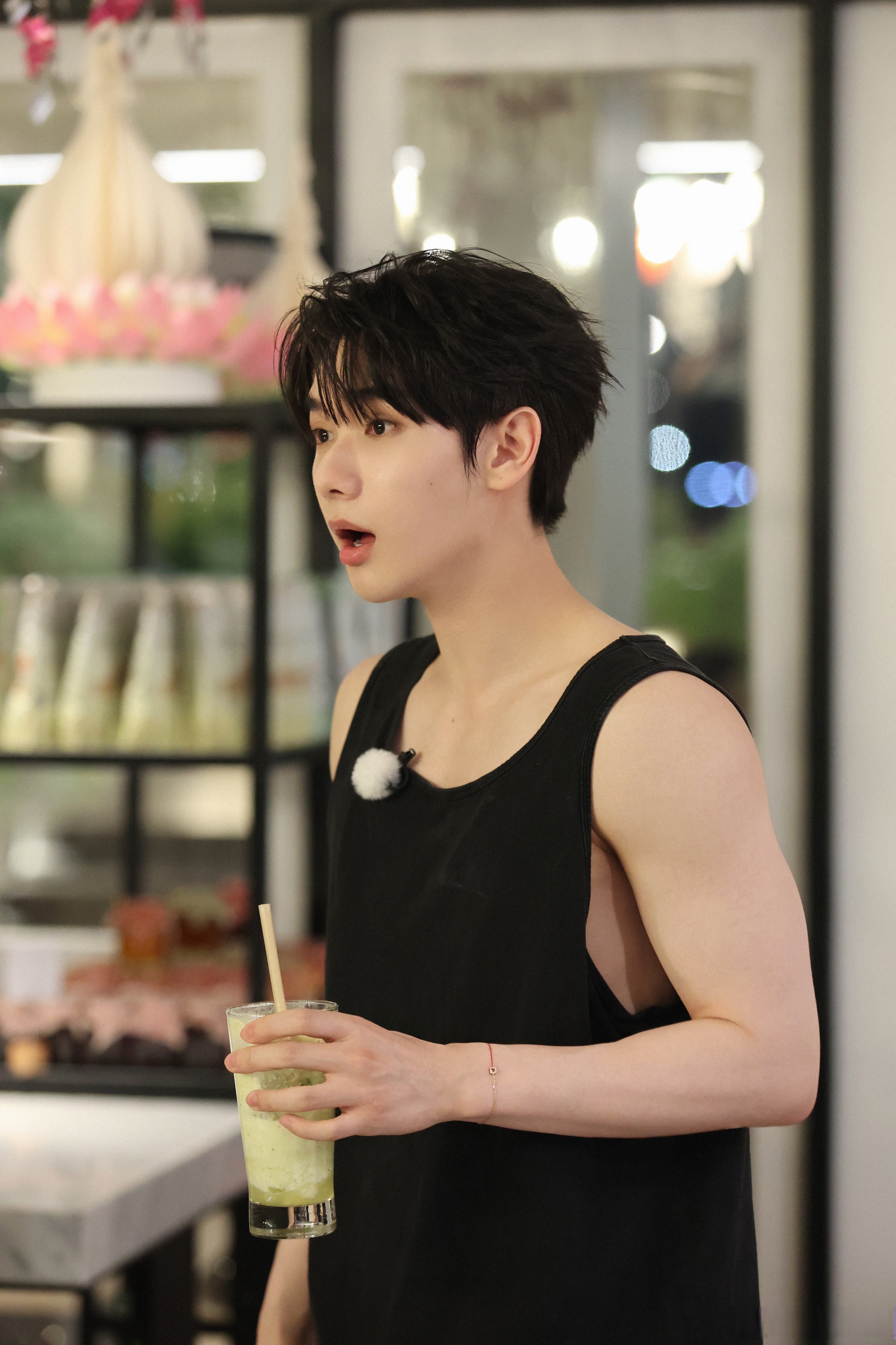 不在空中极限,也不在大象贴贴,你呼叫的用户高卿尘正在音你小屋打