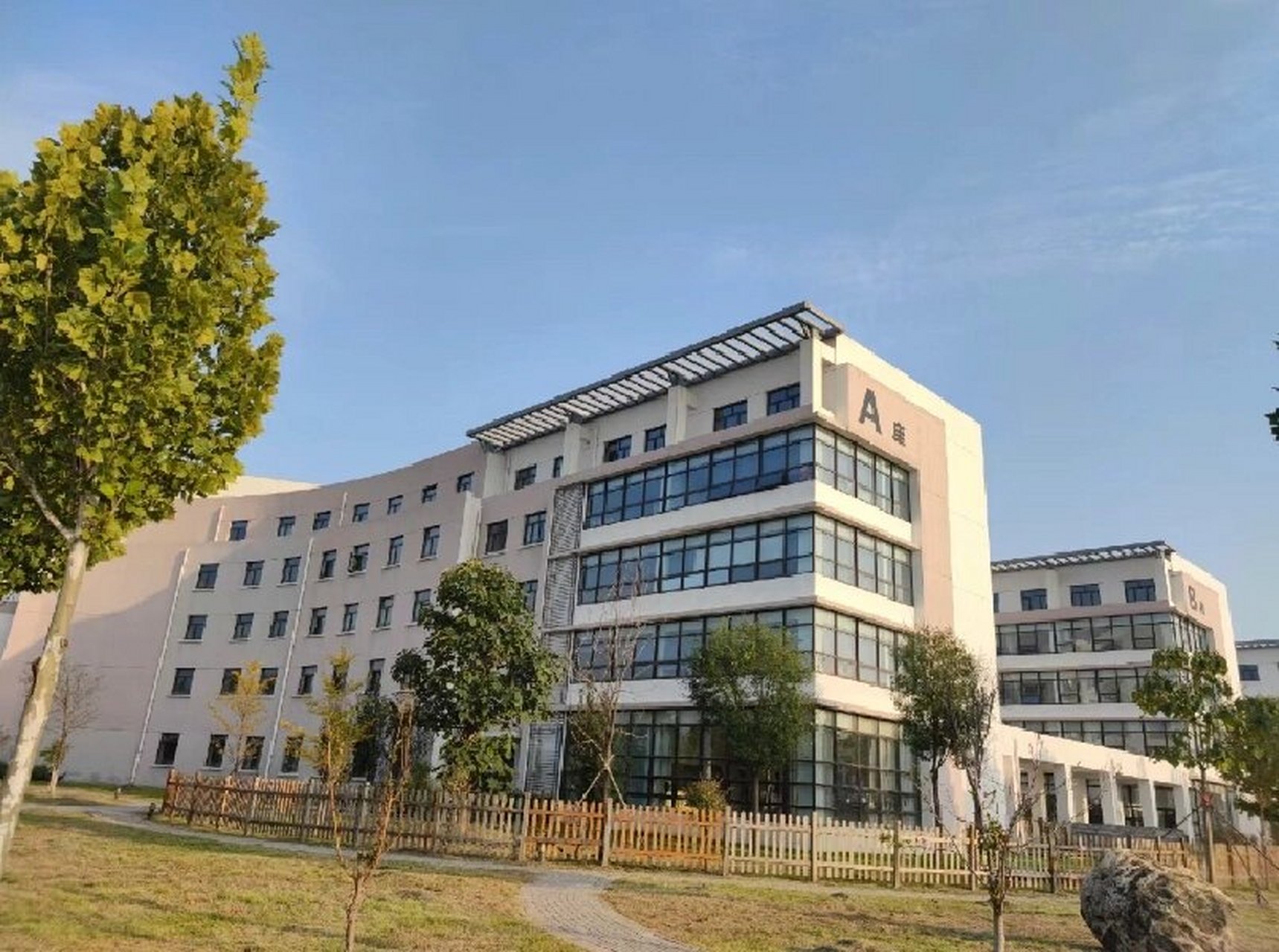 天津财经学院_天津财经学院珠江学院是几本
