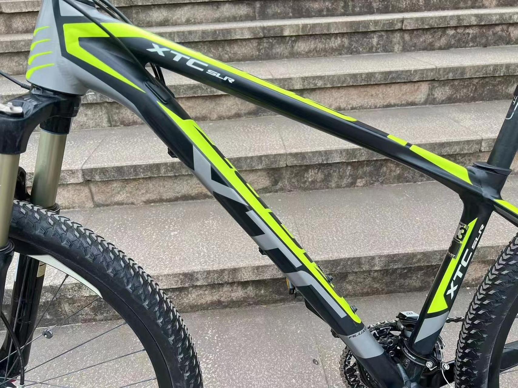 捷安特xtc slr3,三公主,30速油碟刹,线控锁死气压前叉,deore轮组,s