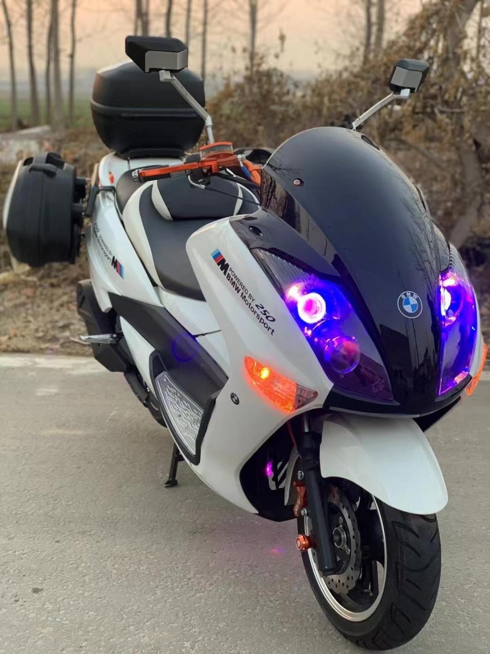 售价:13780元 包邮全新24款宝马款旅行大船,搭载电喷引擎 全液晶仪表