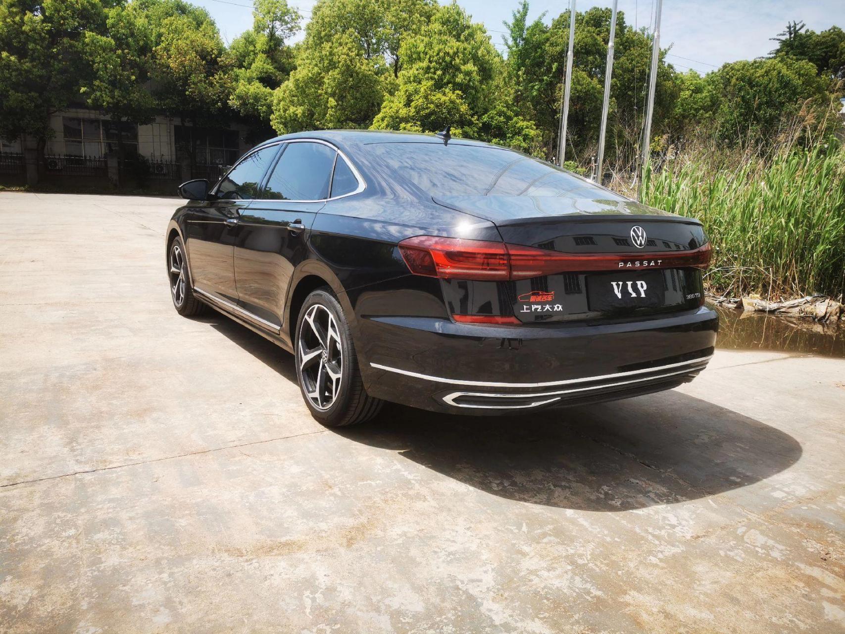 2024年大众帕萨特380精英星空版,排量2.