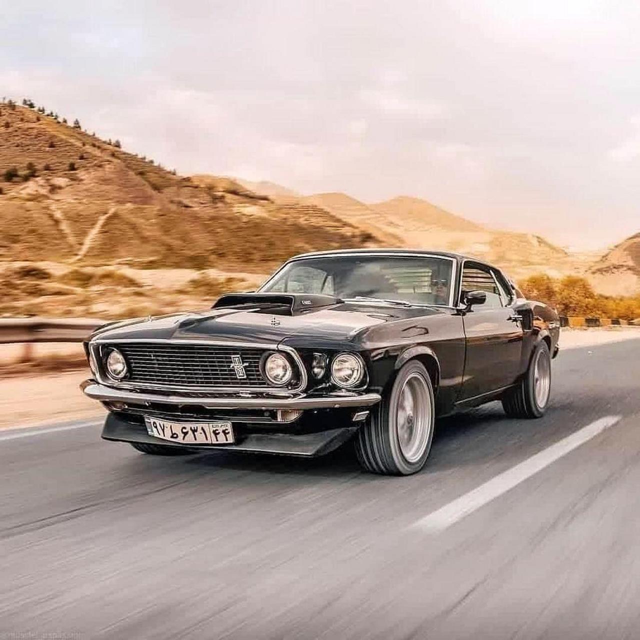 复古情怀车-1967款福特野马gt.1967年的野马就已经拥有5.