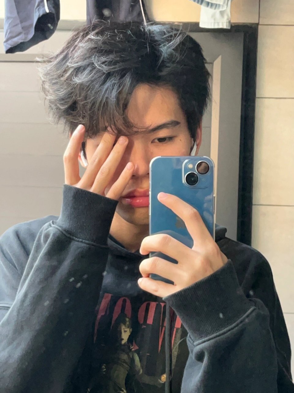 最近好像比较流行厚嘴唇男生