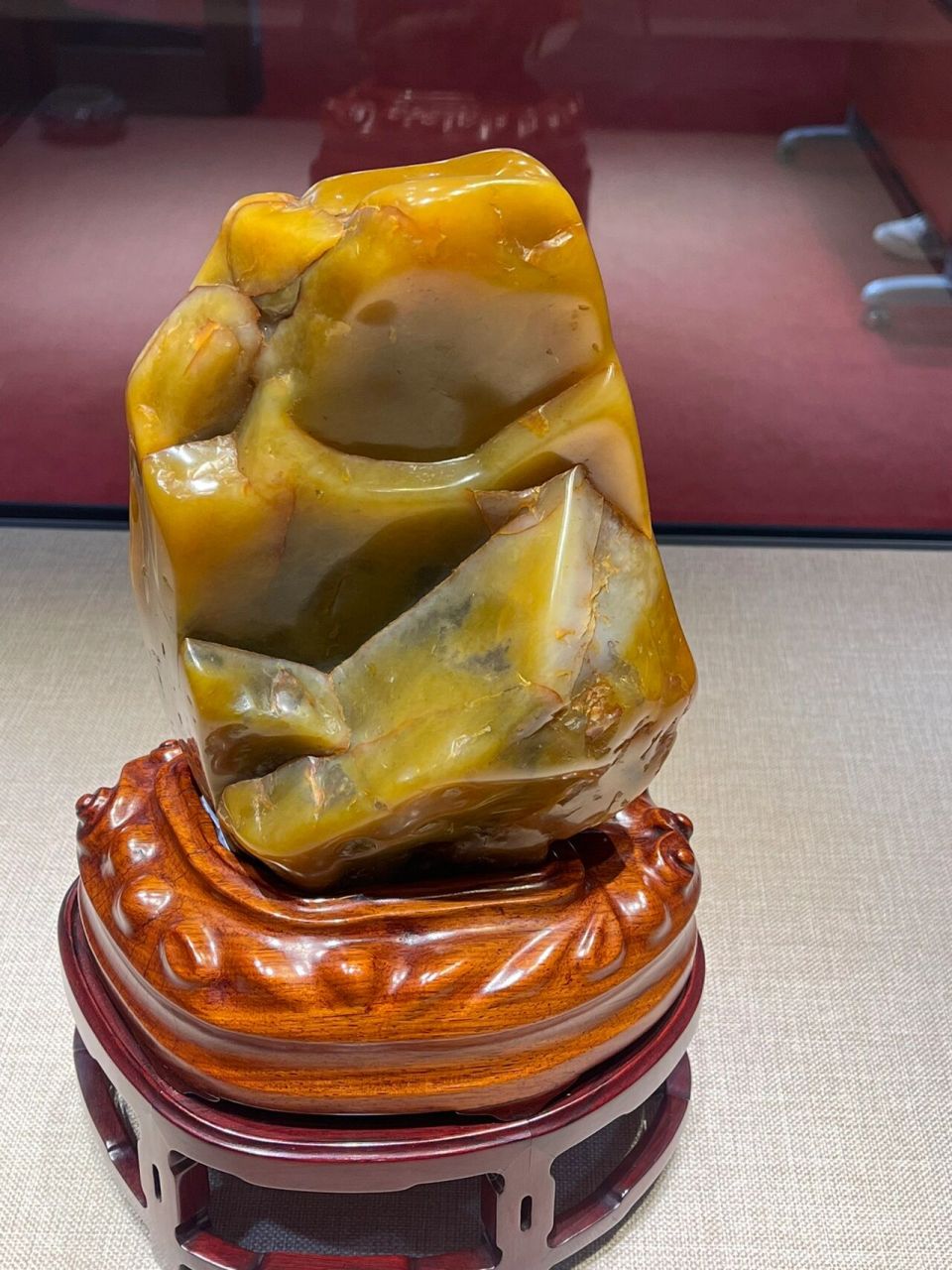 世上最贵的一块寿山田黄石           荣宝斋的镇馆之宝"田黄王"是