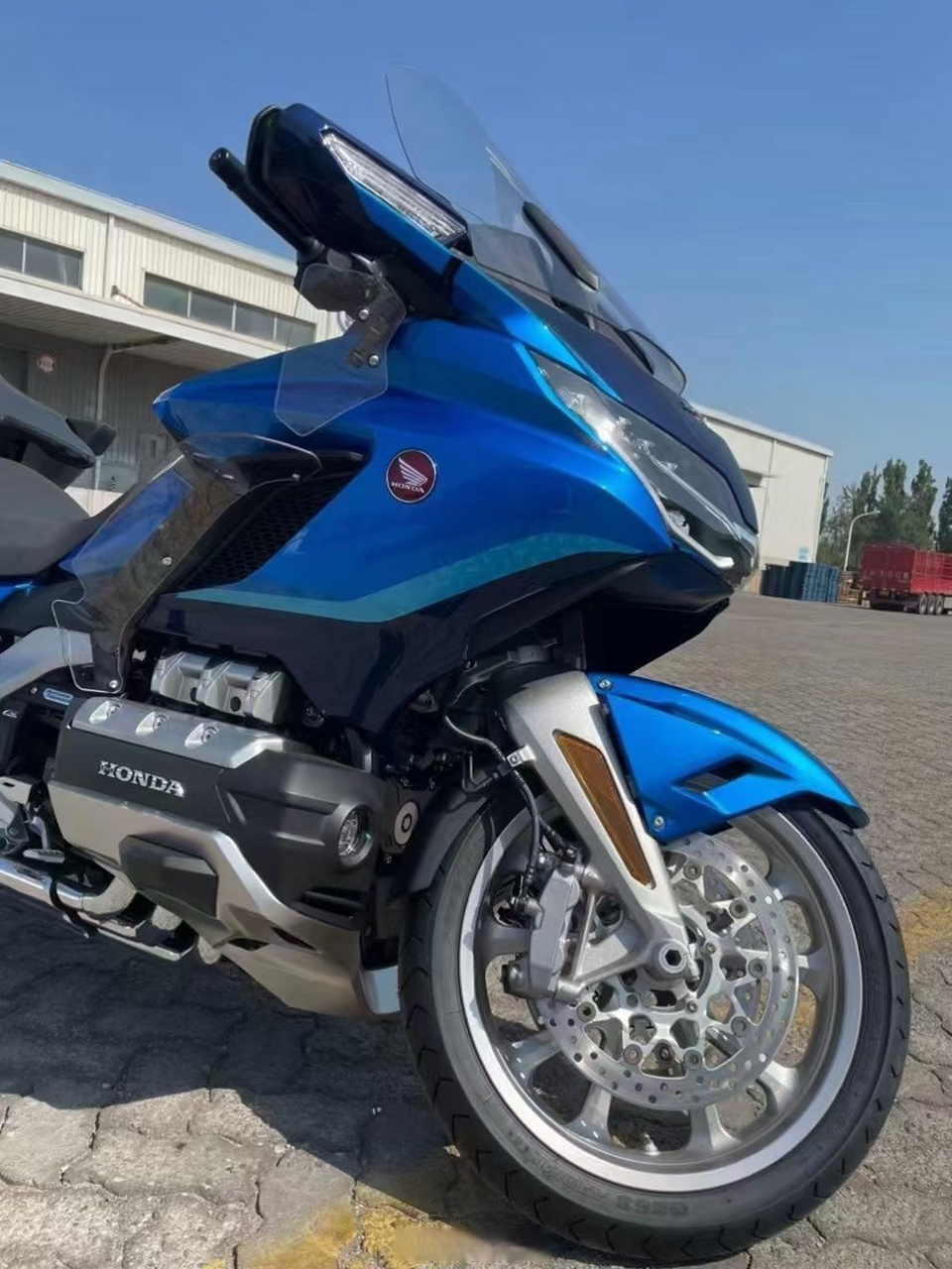 22款本田金翼1800 dct旅行版  蓝/黑,气囊版,现车……  整机配置:排量