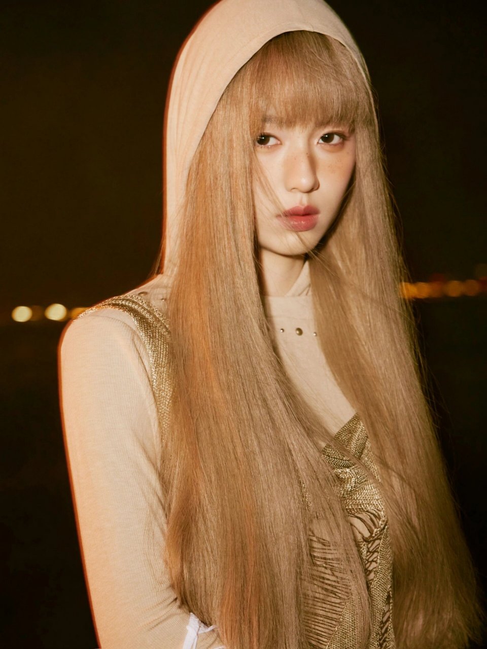 周也新风格,有点周迅的感觉了