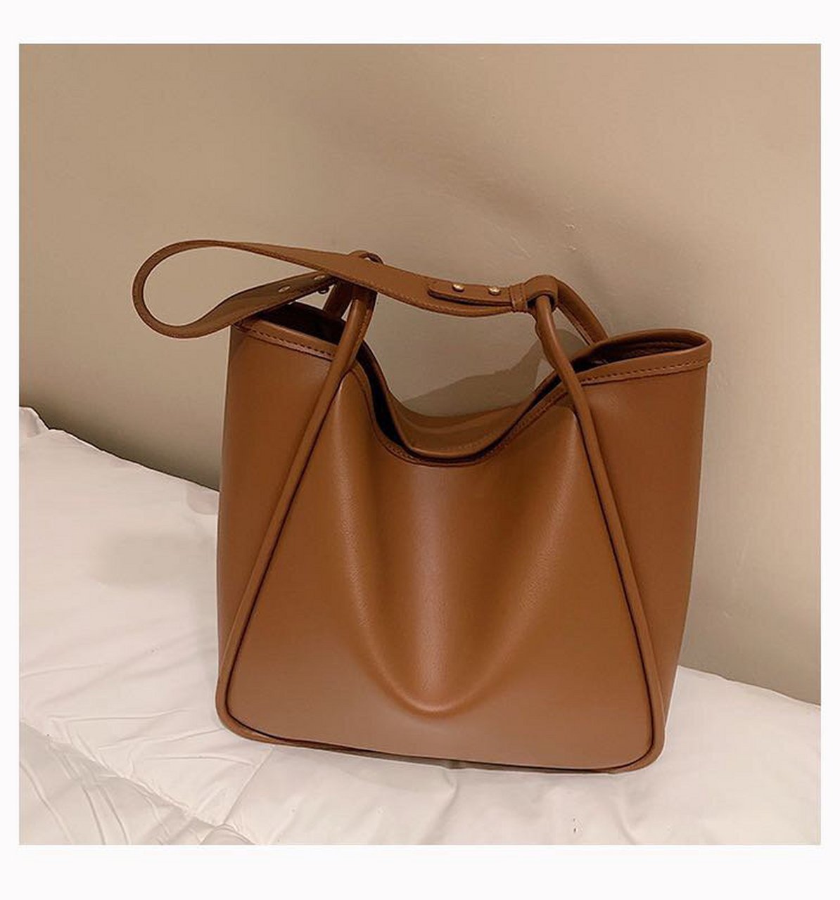 晕～这到底是咖啡色还是深棕色 我拍的是咖啡色,发过来的颜色像是深