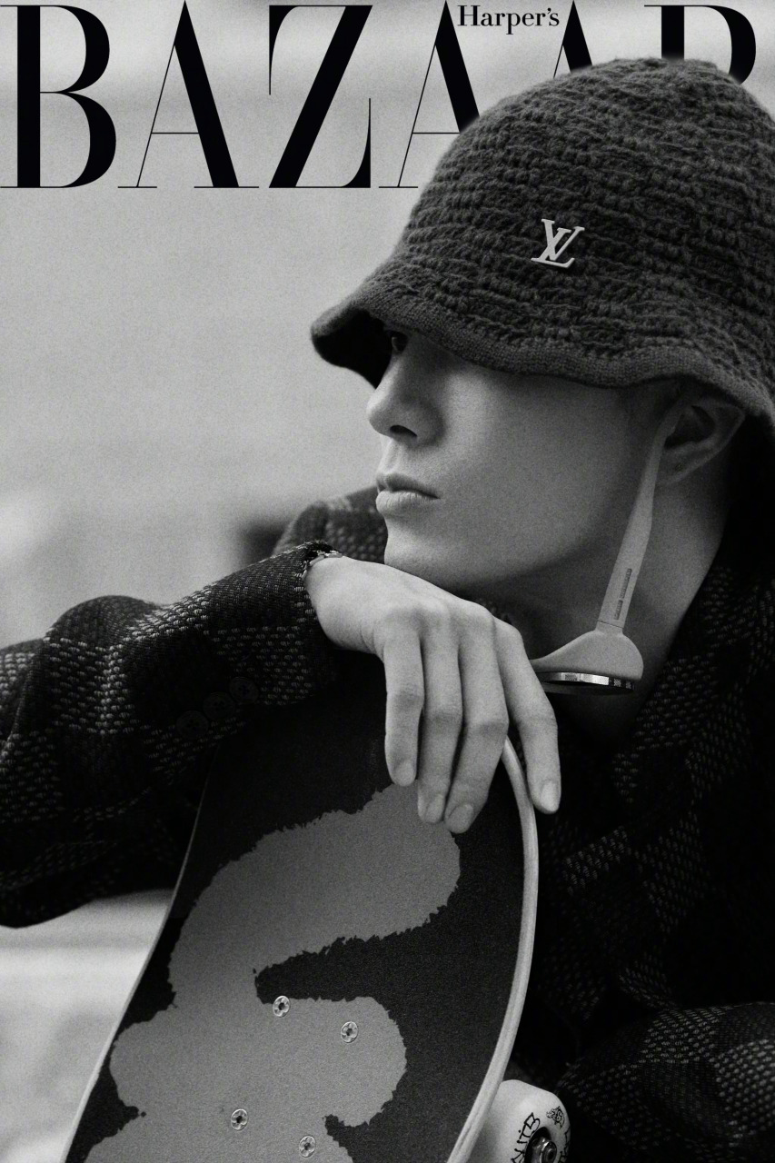 王嘉尔lv品牌代言人  〓提醒〓@王嘉尔 《时尚芭莎》金九刊  74