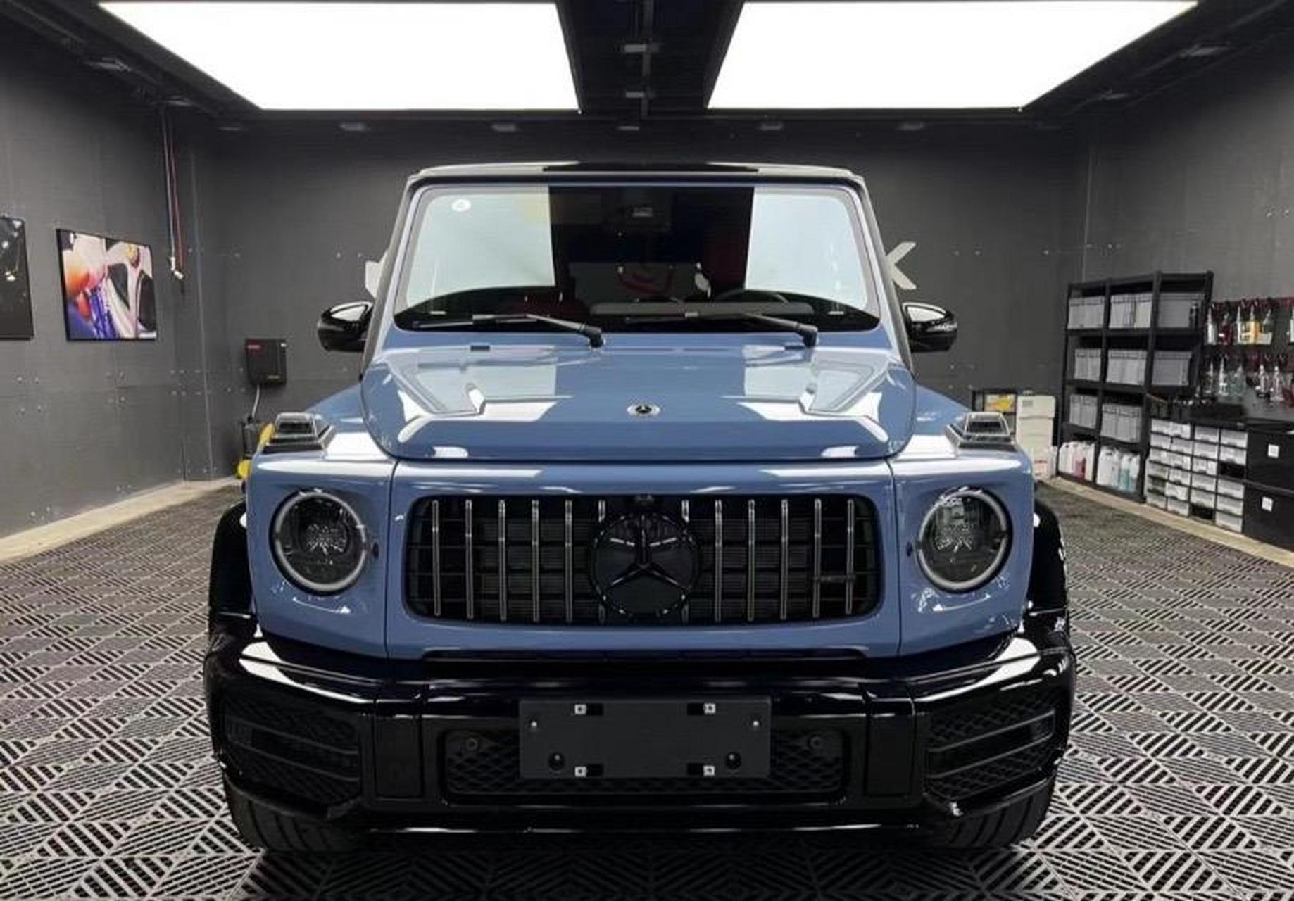 奔驰gg63中规瓷器蓝 售价:277.