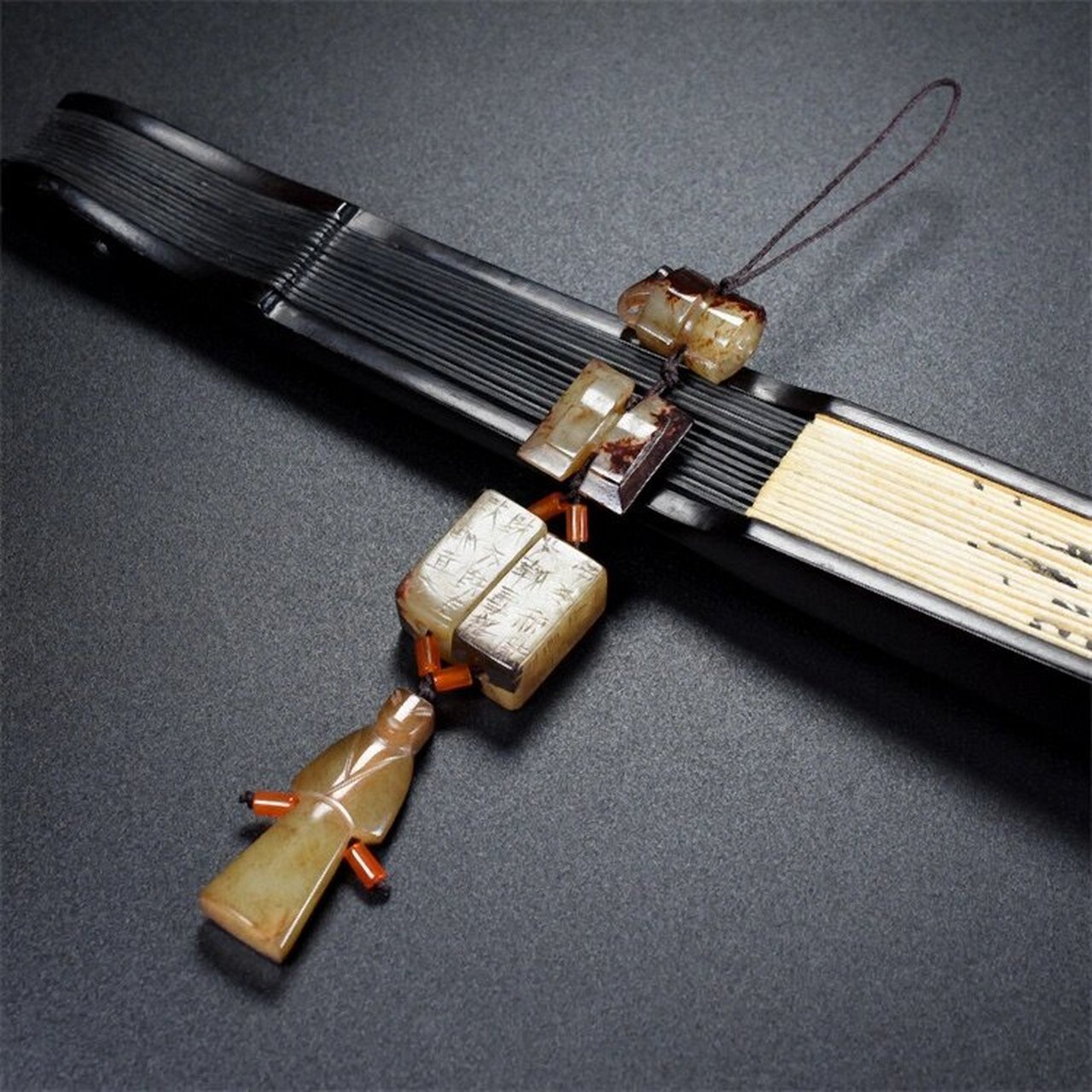 和田玉 刚卯严卯 司南佩 工字佩 翁仲 玉人组合挂件,玉质细腻,包浆油