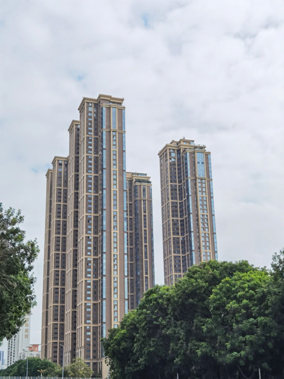 香蜜湖九号大院 :中国最牛的军产房 九号大院位于香蜜湖最核心的区域