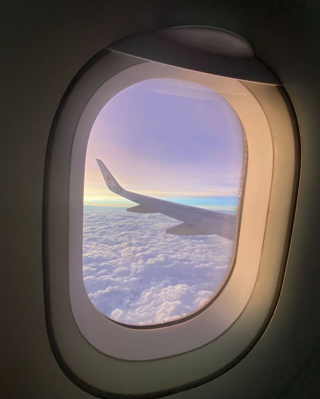 飞机窗外的梦幻景色!绝美!