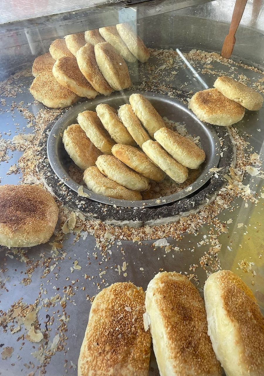 扬州探店 l 黄桥烧饼:一"战"成名的烧饼 发源于泰兴黄桥镇的黄桥烧饼