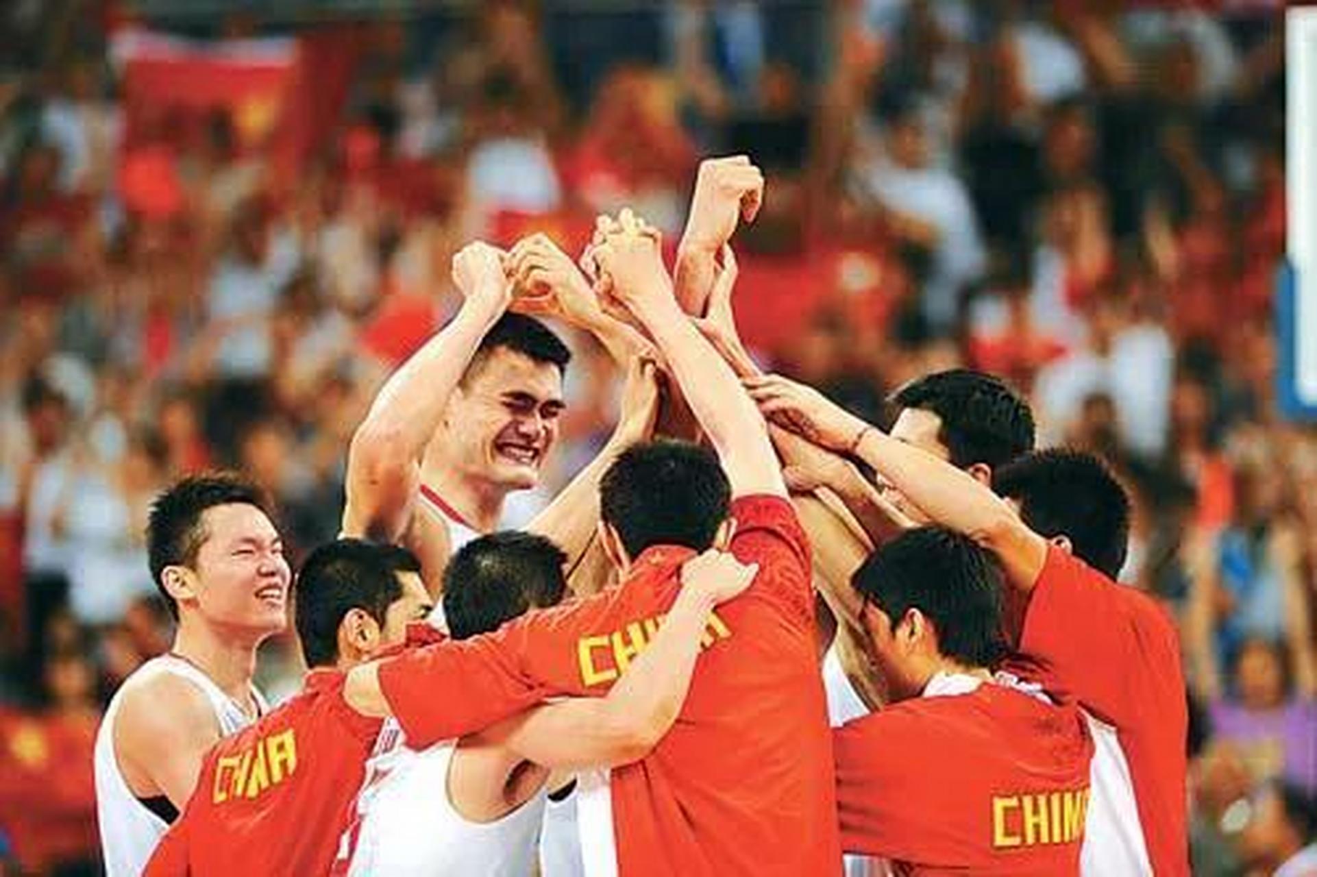 中国男篮历史最佳阵容vs美国男篮现役国家队,能不能赢50 ?