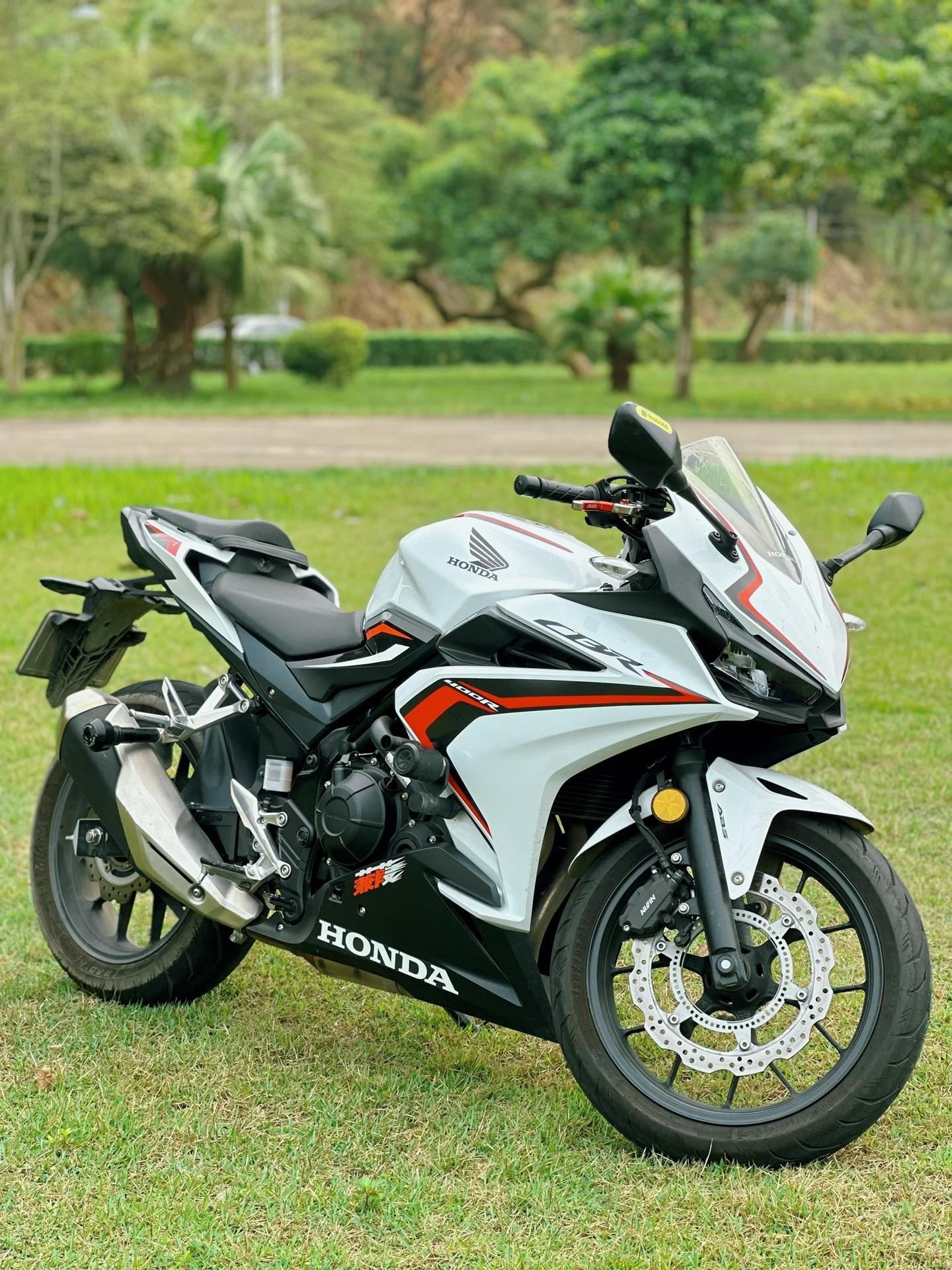 本田cbr400r骑行体验:中规中矩,比较肉,194kg好重哇好重!