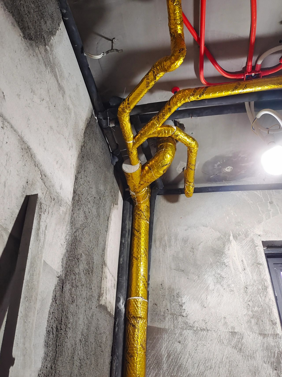 下水管隔音   关于阻尼片隔音效果和包敷要求:下水管隔音的问题,声音