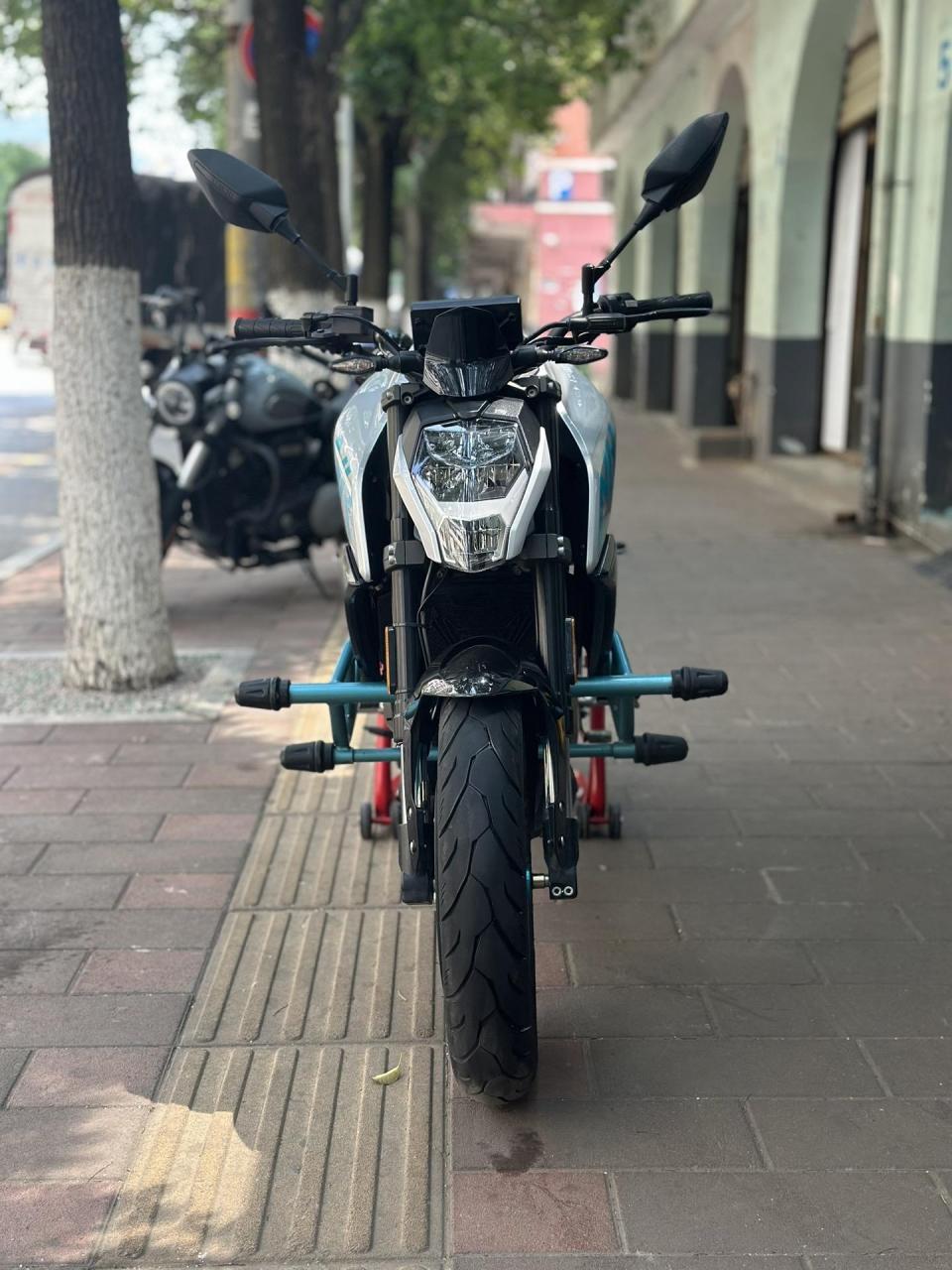 春风250nk高配! 小跑9000公里!成色99新