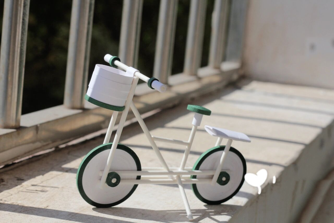 衍纸自行车(设计了好久,终于做出来了) 不得不说很满意这个作品,除了