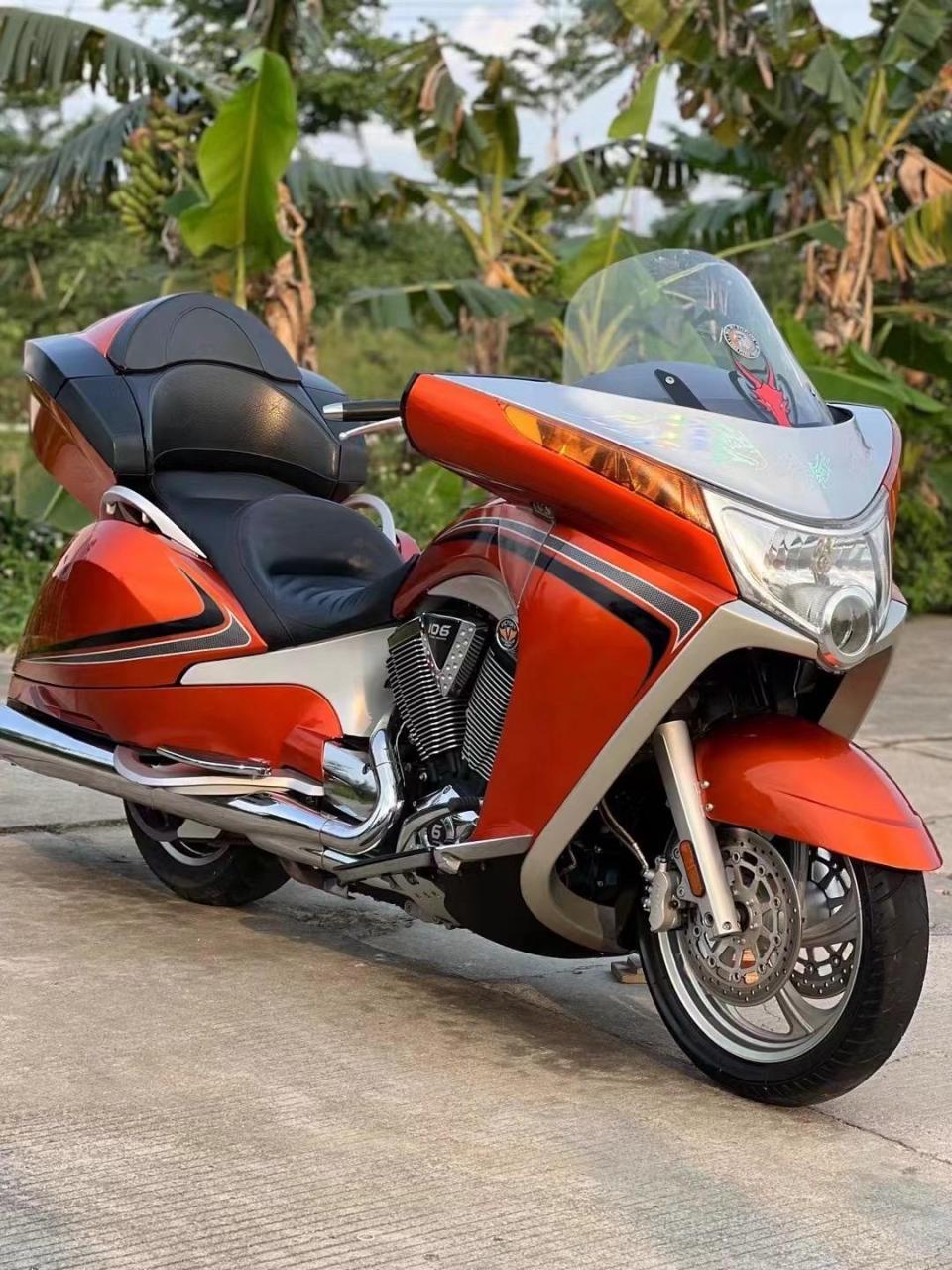 13美国胜利威神 史上最美摩托车 豪华大游艇设计 106立方发动机 整车