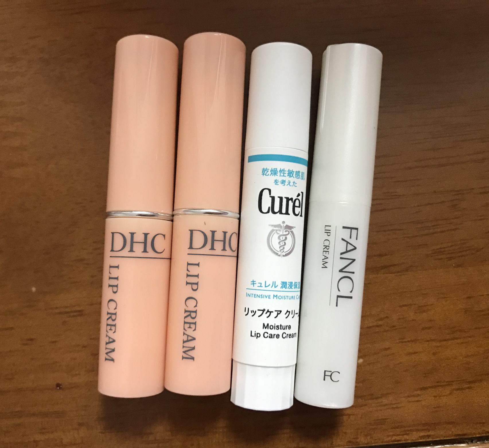 刚知道dhc唇膏竟然会导致唇炎 用了dhc唇膏四年左右了,以前一直以为它