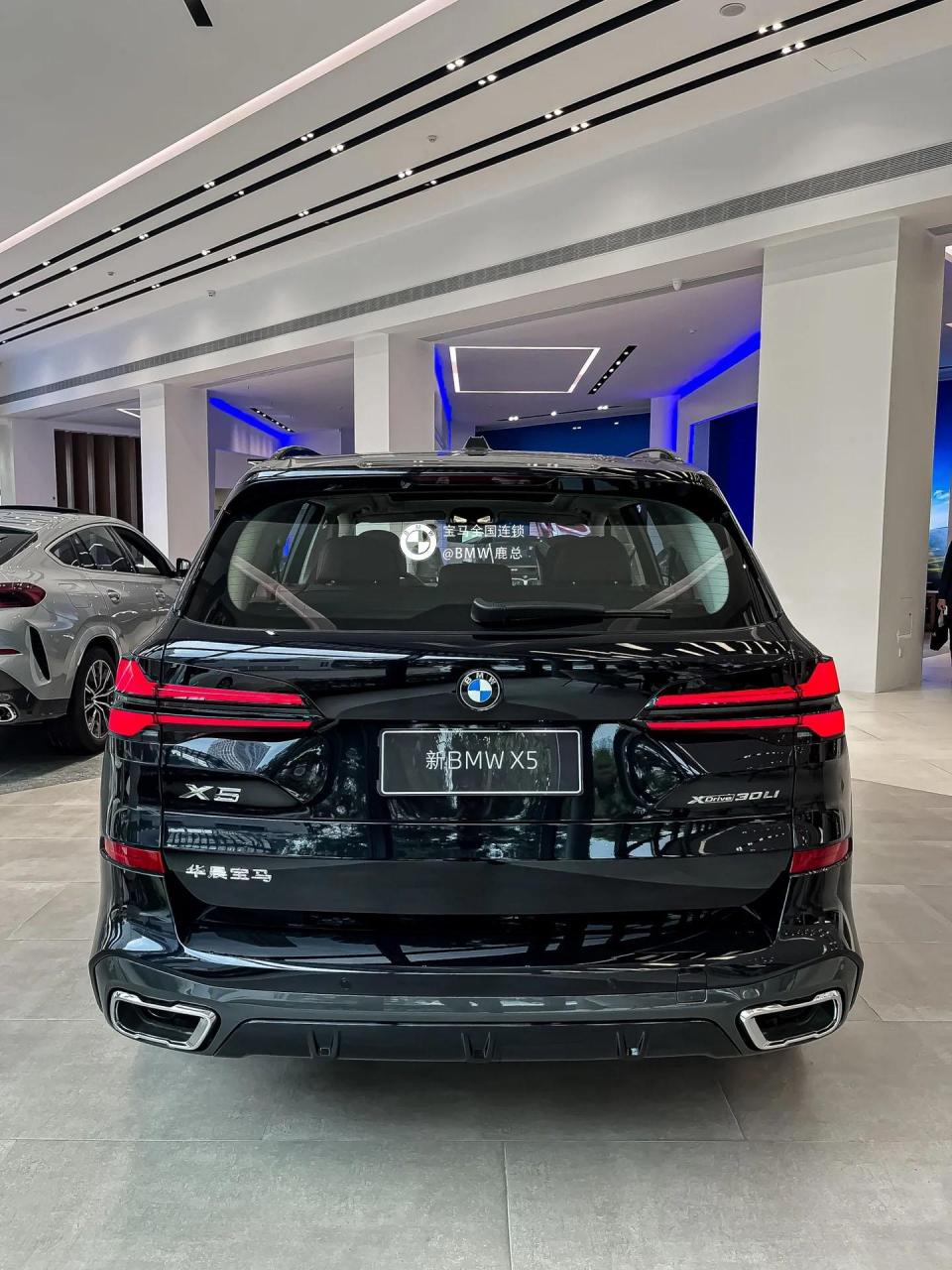 宝马x530li尊享全款62万提.23款x5 xdrive30li尊享 指导价:64.