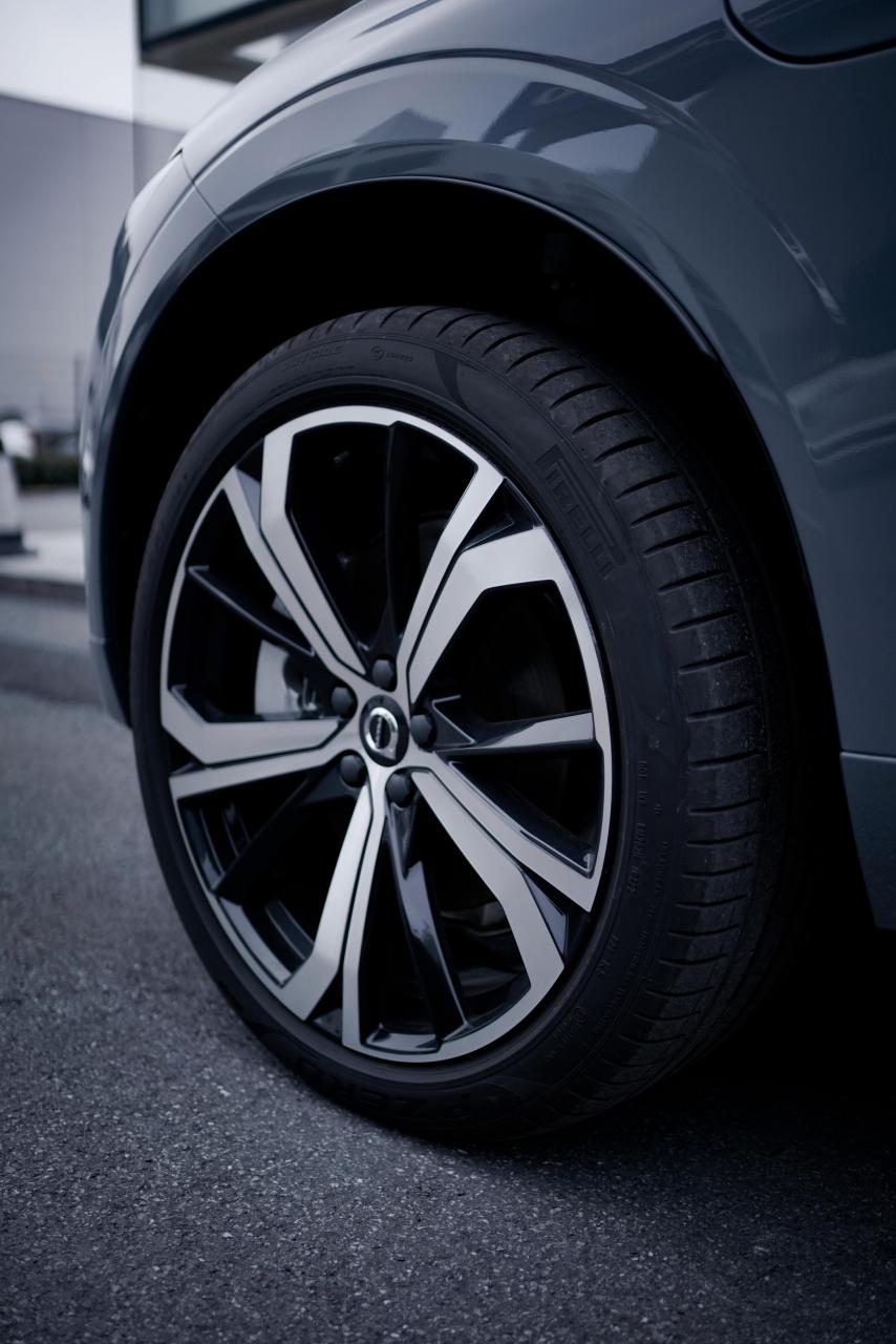 进来看看闪银灰运动版xc60