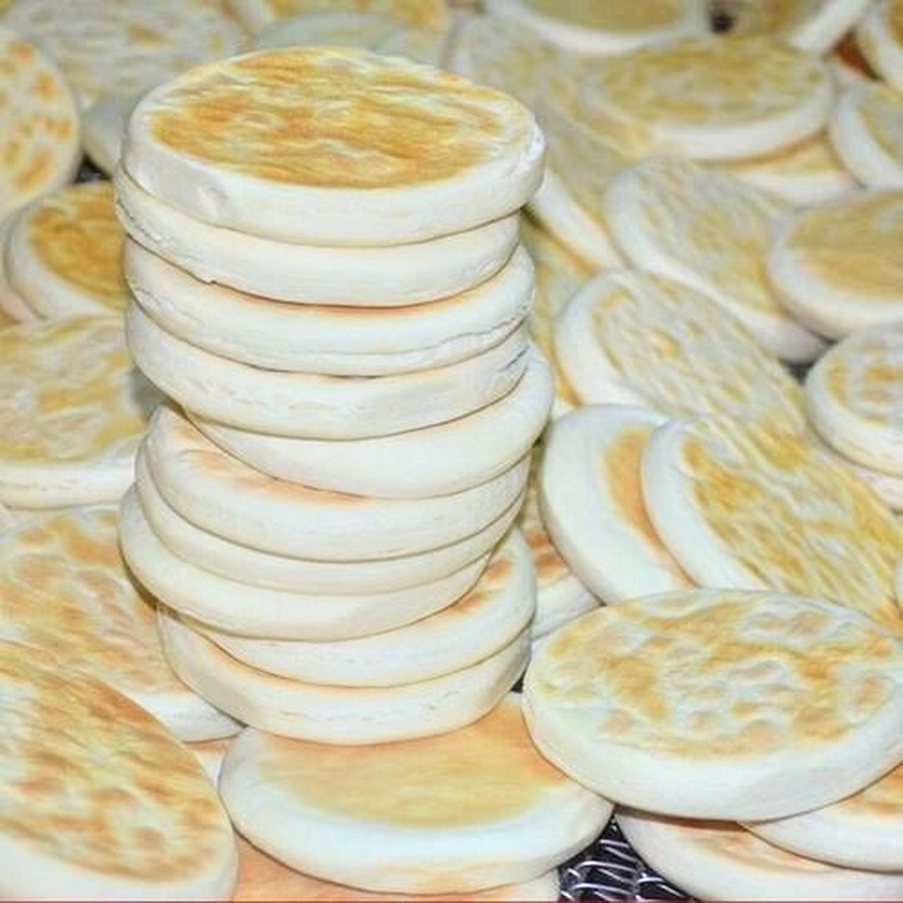 小火烧大价值:一个烧饼,他是如何做到日纯 小火烧大价值:一个烧饼,他