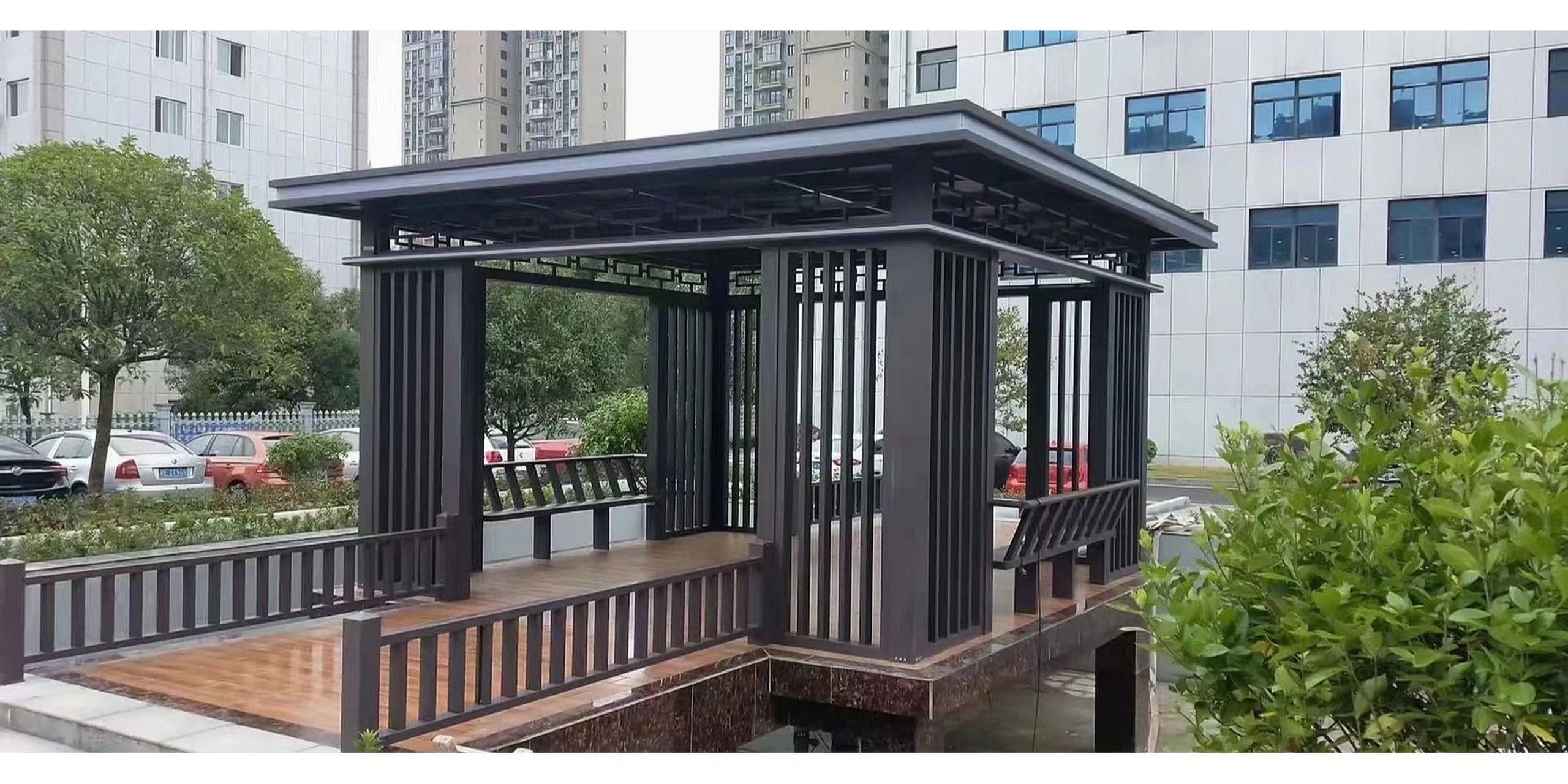 在众多的凉亭类别中,铝合金凉亭逐渐走进大 在众多的凉亭类别中,铝