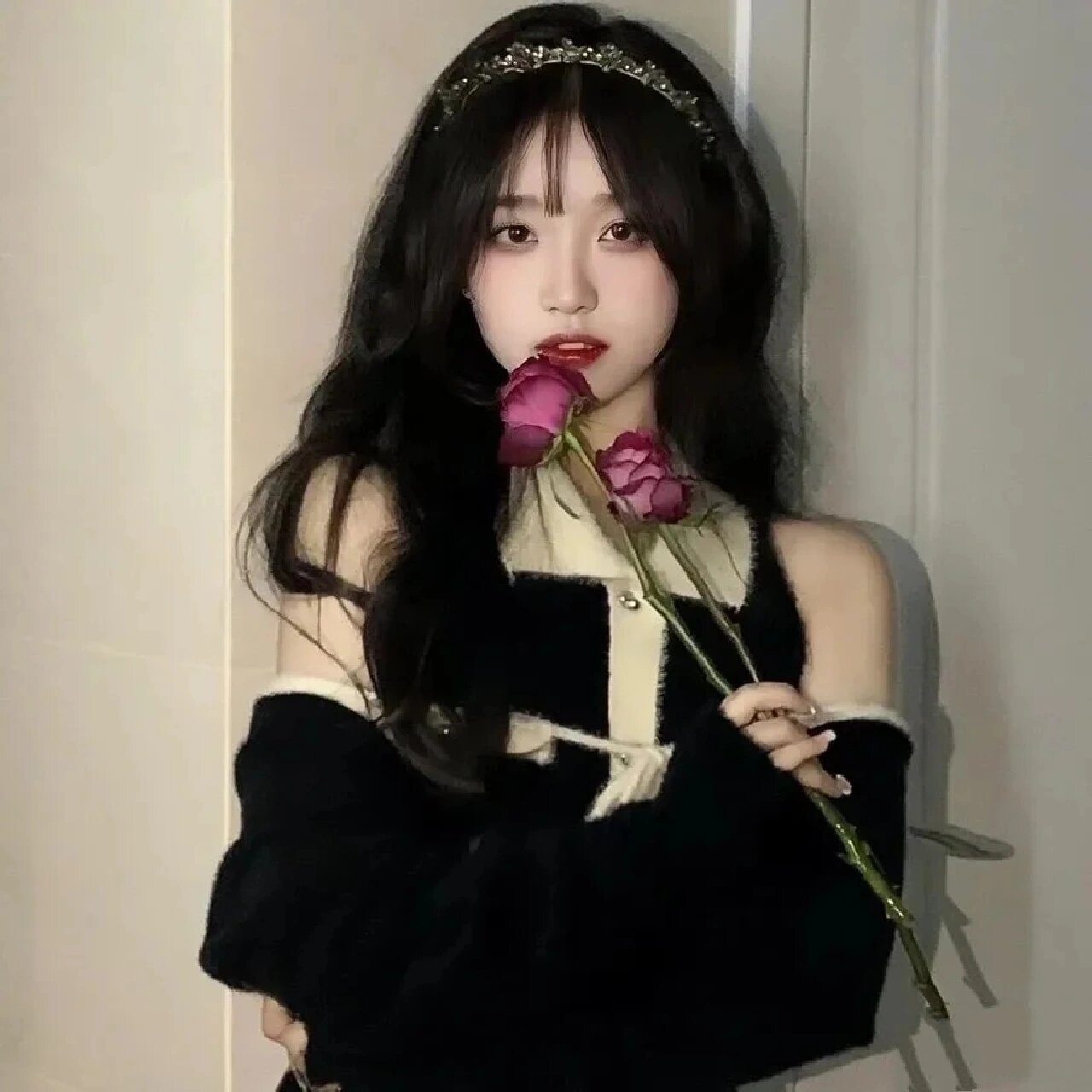 氛围感霸气真人头像女