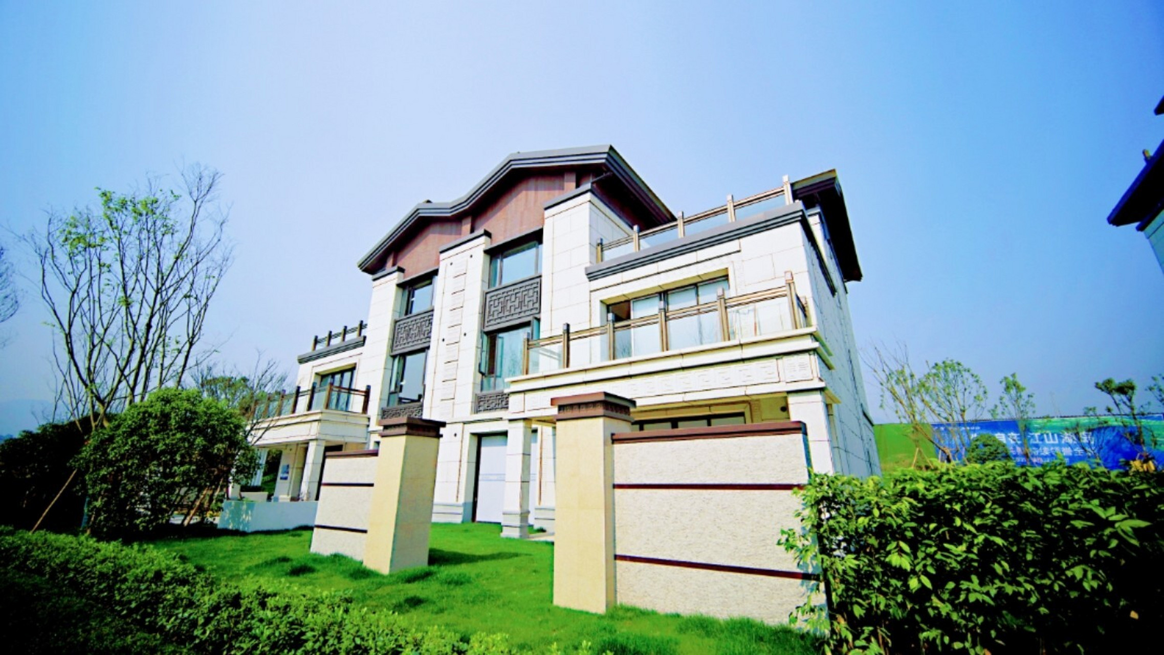 【重庆别墅,想说爱你不容易】 平时拍了很多重庆的别墅项目,也因此