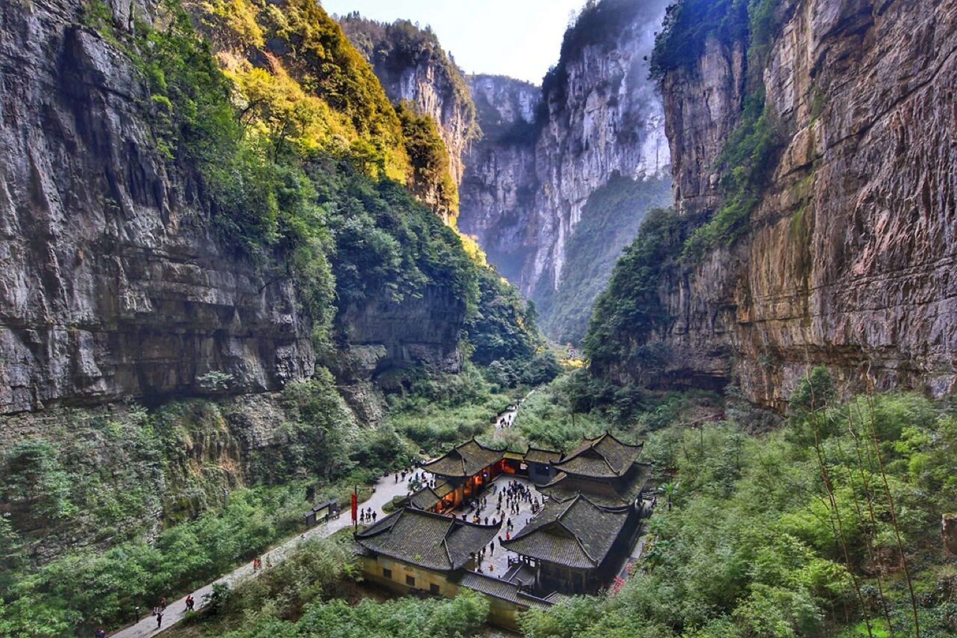 巴蜀大地上美丽的伤疤——武隆天坑地缝 武隆天坑地缝国家地质公园