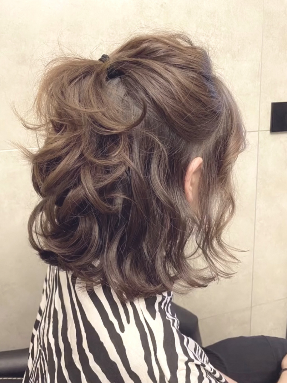 服贴少发妹纸必备法式芭比烫发扎起来也好看 法式烫发 蛋卷头 中长发