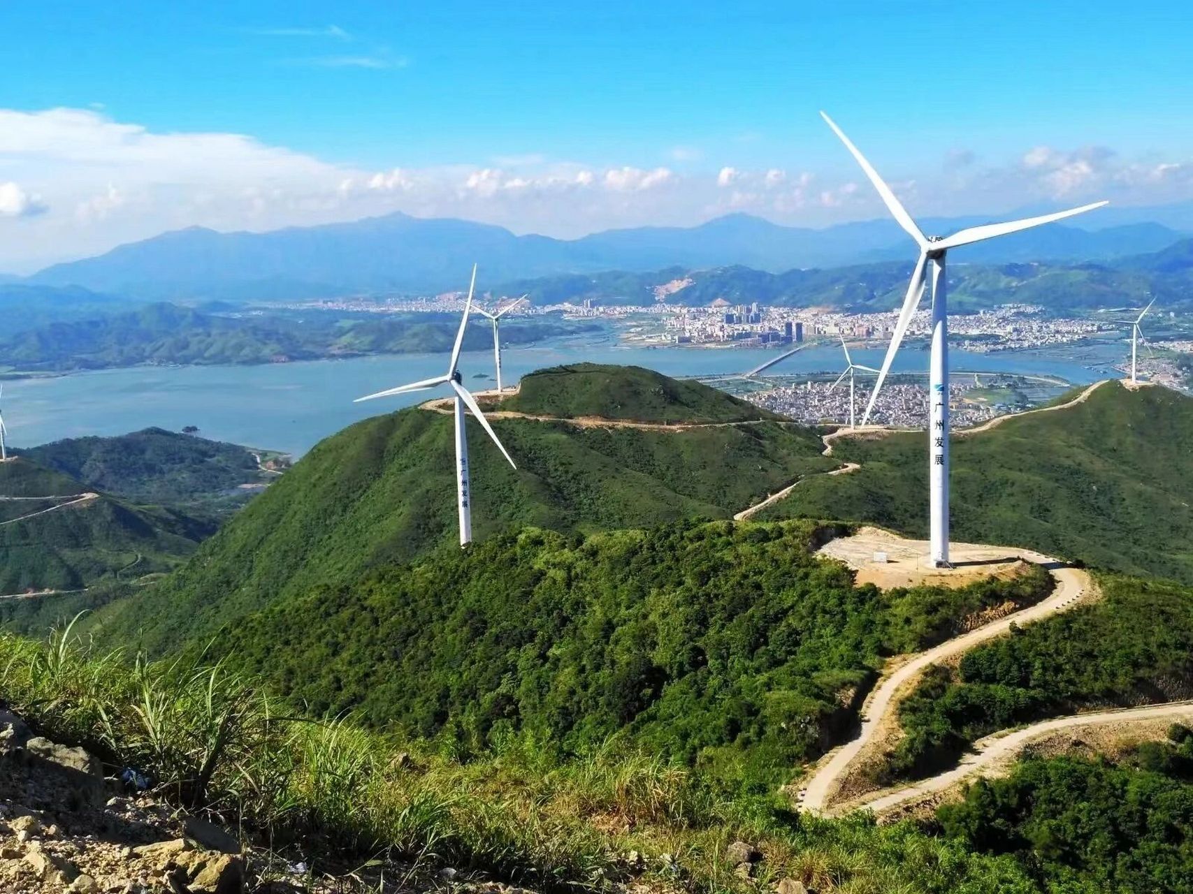 惠州盐洲岛,惠州唯一一个海岛镇,在巽寮湾双月湾的中间地段,没有挂档