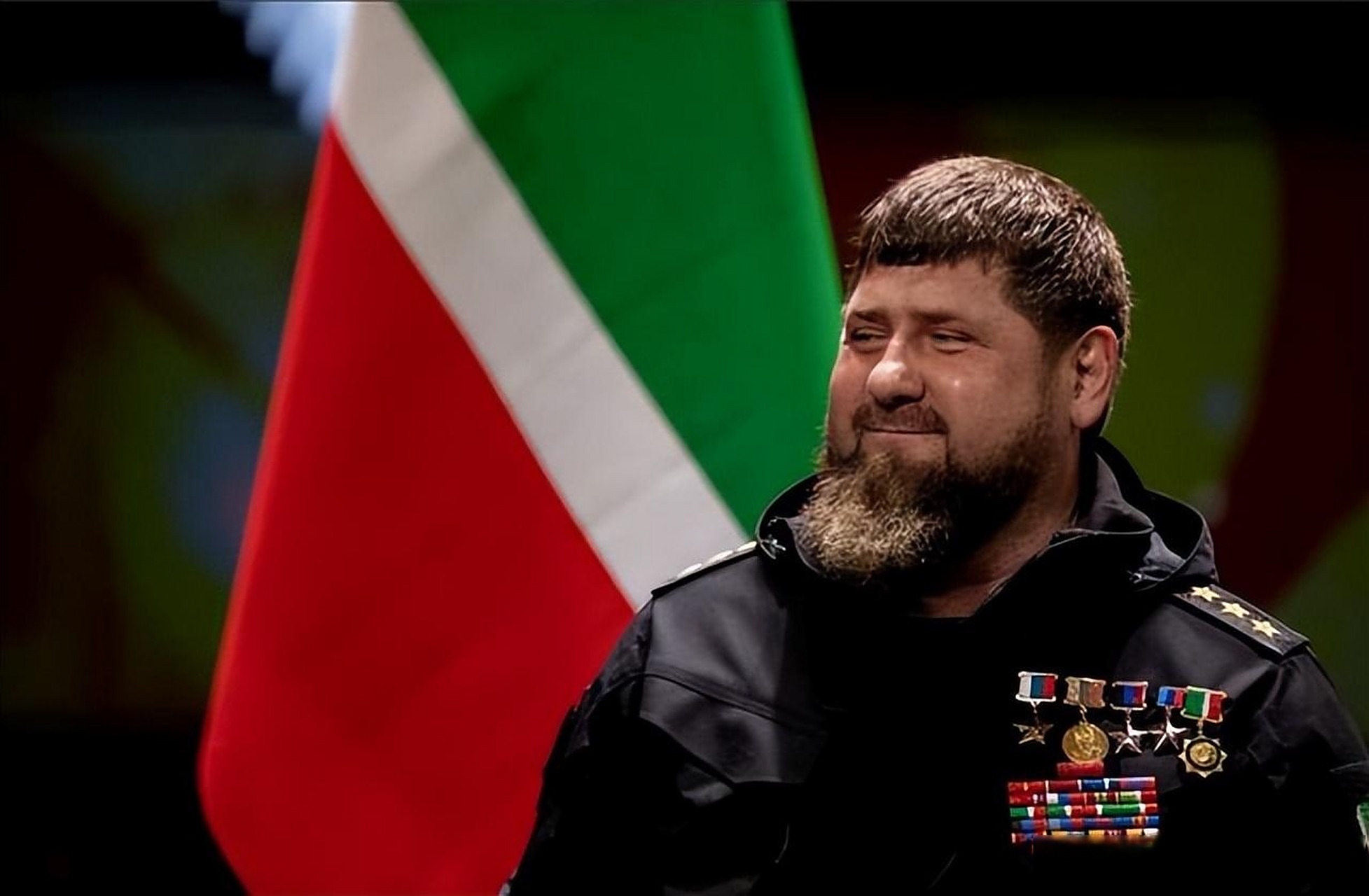 短暂沉默后的车臣总统拉姆赞·卡德罗夫终于还是没忍住,作为地方小