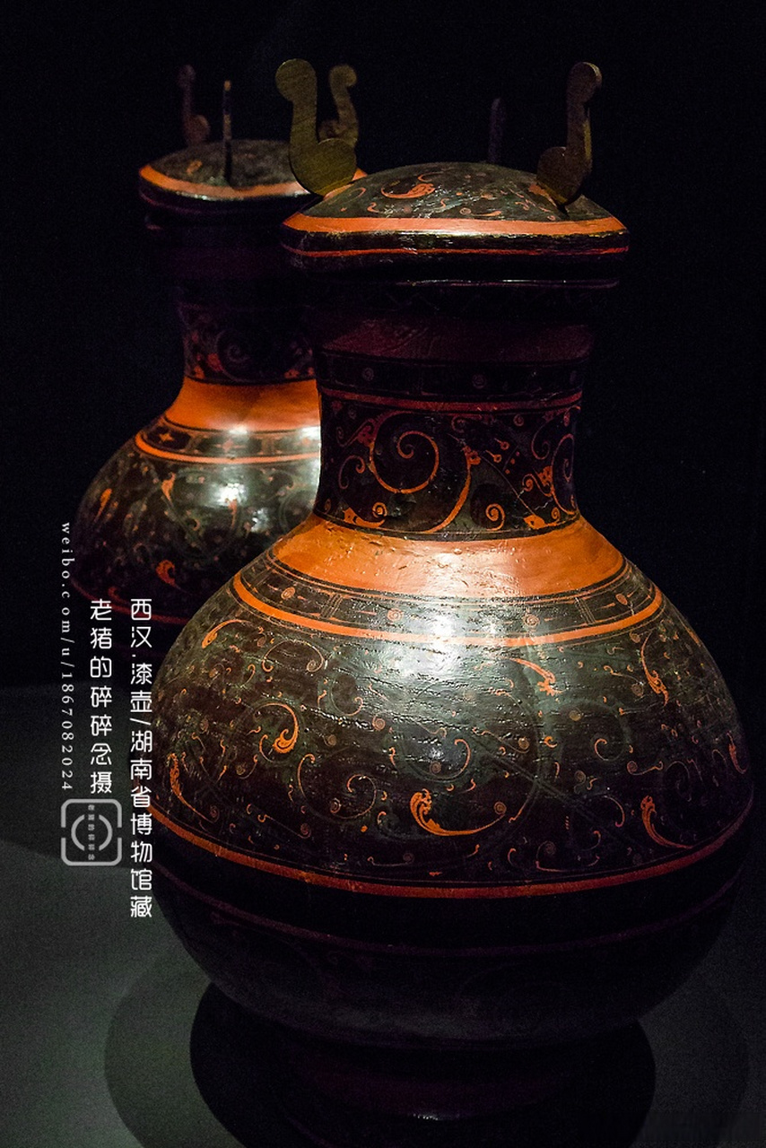 漆壶/湖南省博物馆藏  汉代皇室贵族,达官显贵饮酒成风.