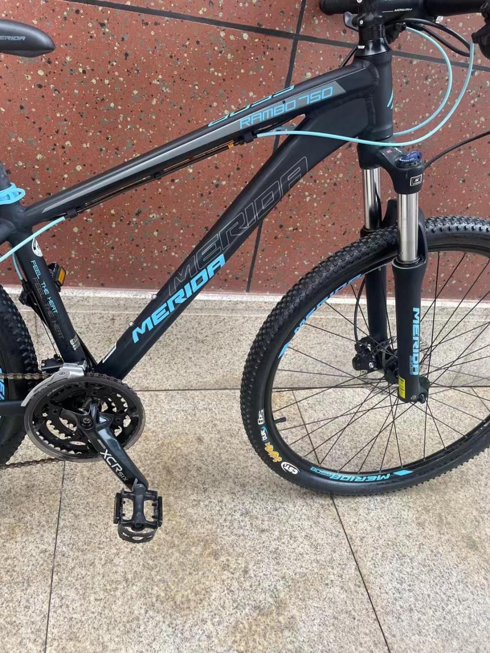 美利达兰博750,27速油刹,15车架,27.5轮组