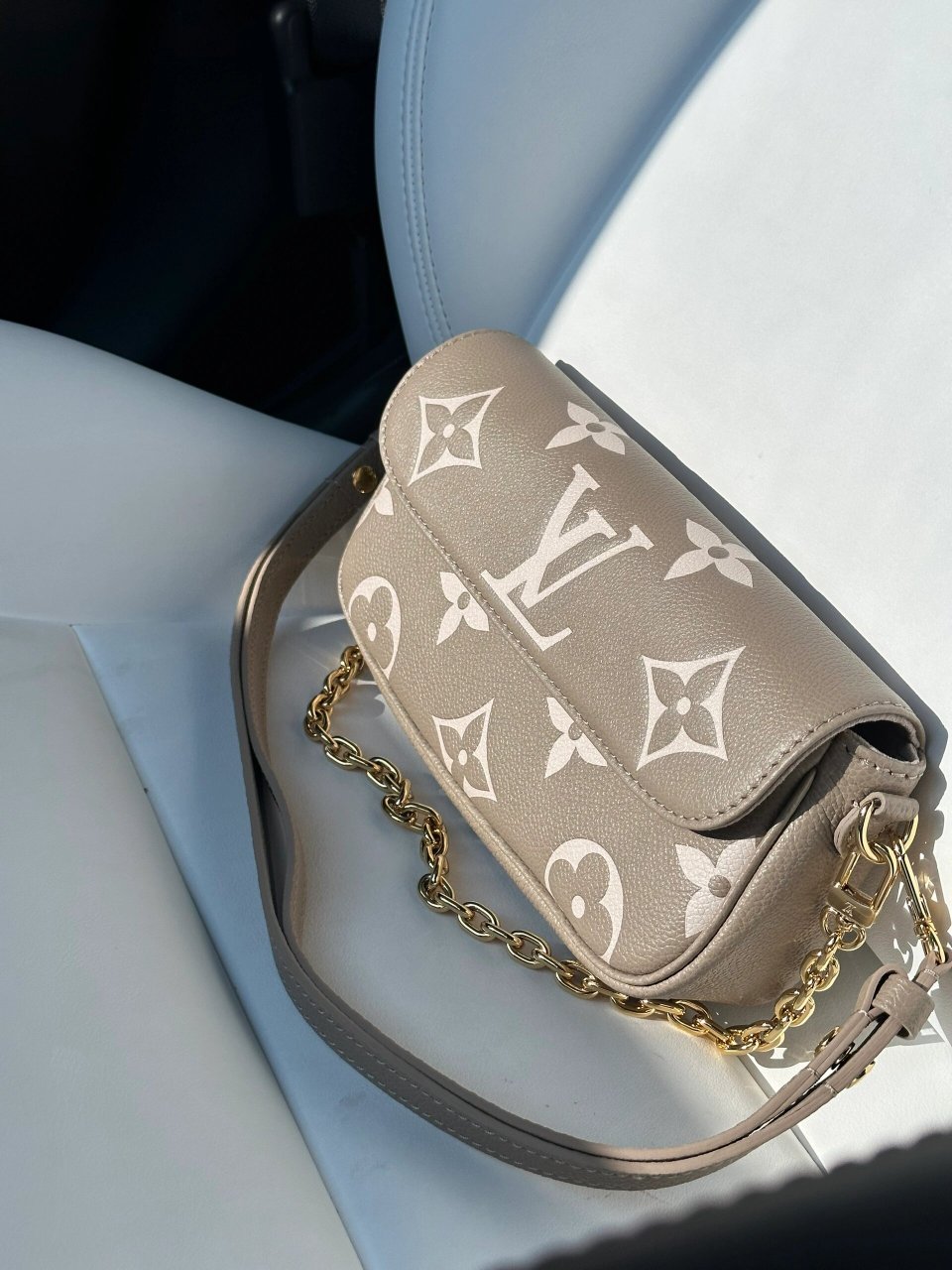 包包| lv ivy 梦中情包 大象灰色真的很洋气 个人觉得比老花好看 预定