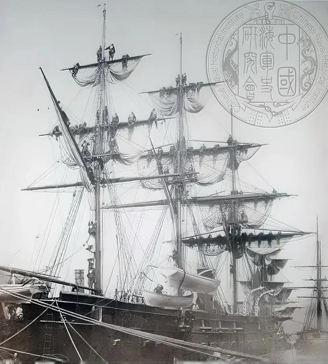 1869年6月10日中国第一艘千吨级轮船万年青号下水试航成功.