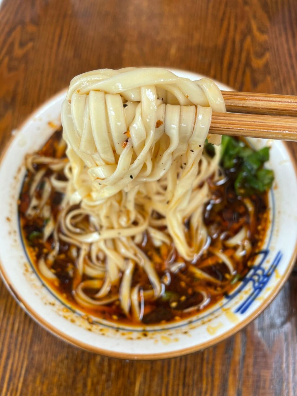 成都难得的韭菜叶子面 好吃好吃,成都太难遇到韭菜叶子面咯!