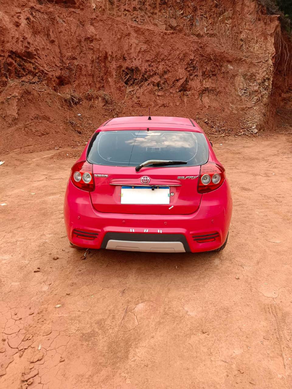 华晨中华两厢车,原厂三元还在,年审保险到六月底,4000多卖