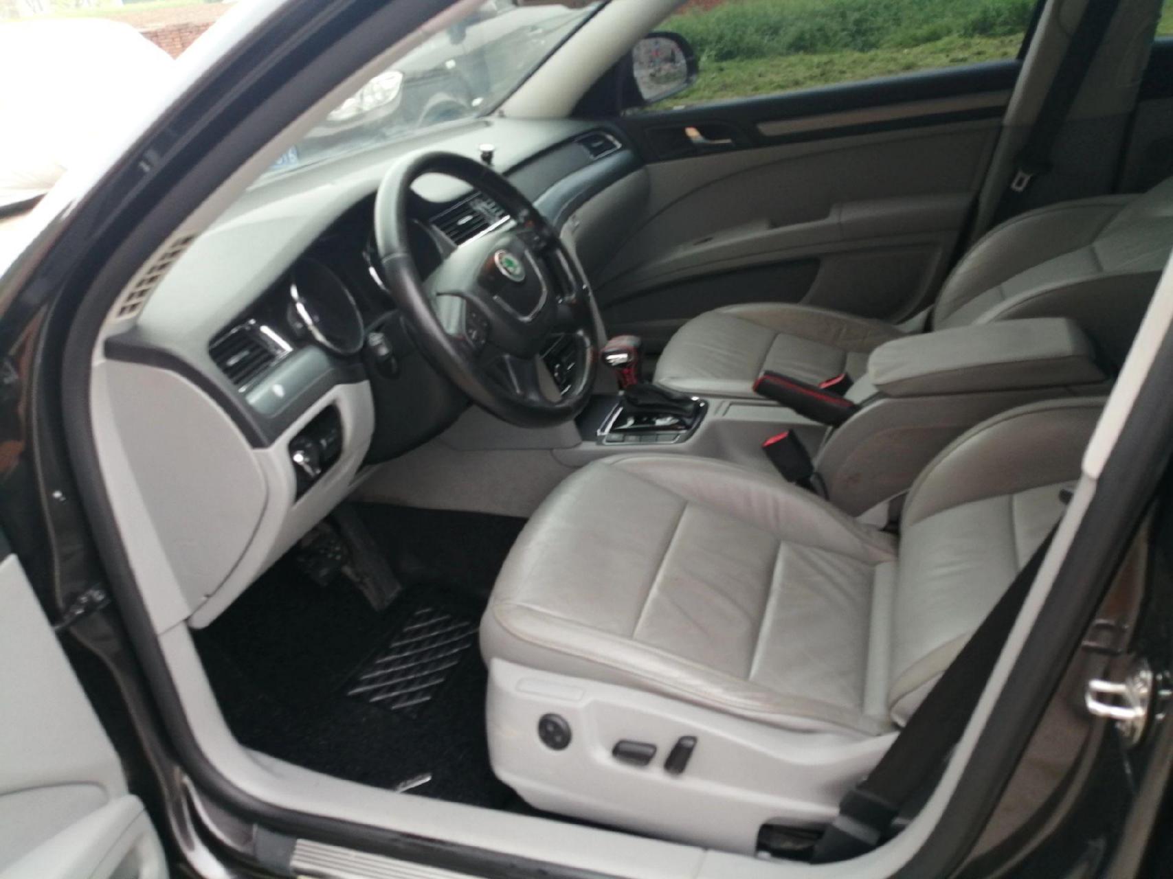 12年斯柯达昊锐1.8t车子太好了