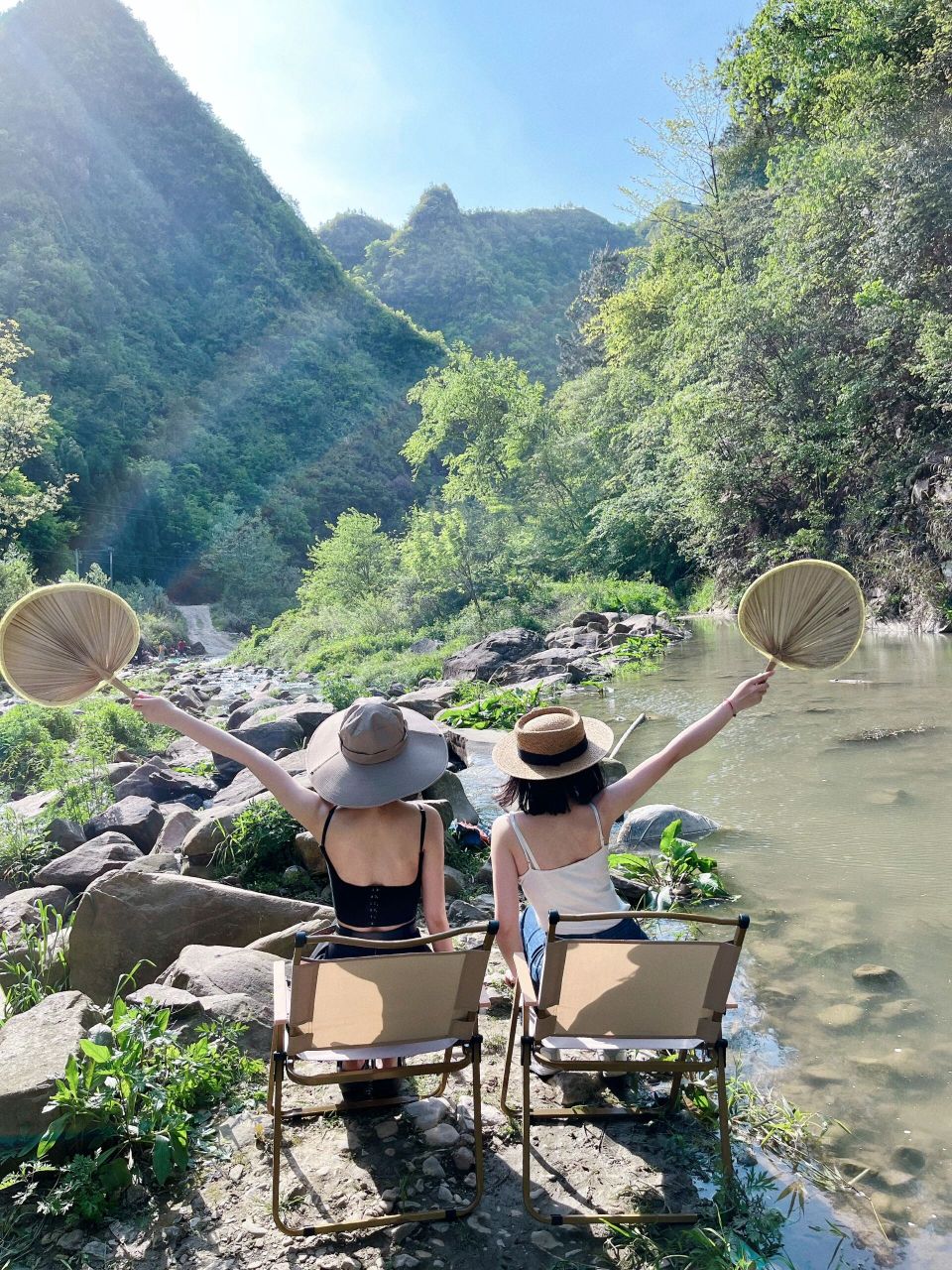 利川夏季溯溪野餐露营好去处-九渡溪  直接导航:九渡溪 可以免费露营